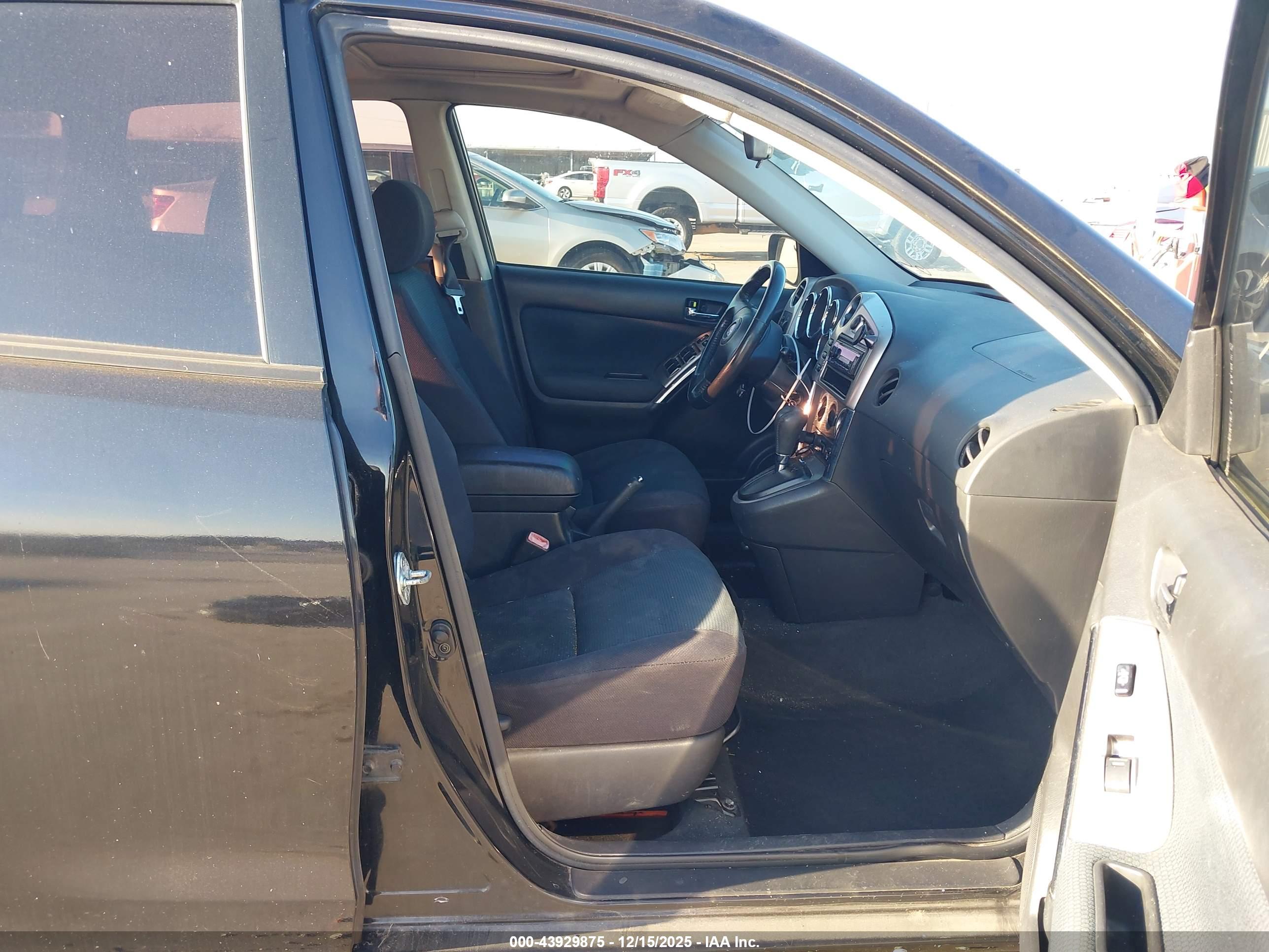 TOYOTA MATRIX image 5