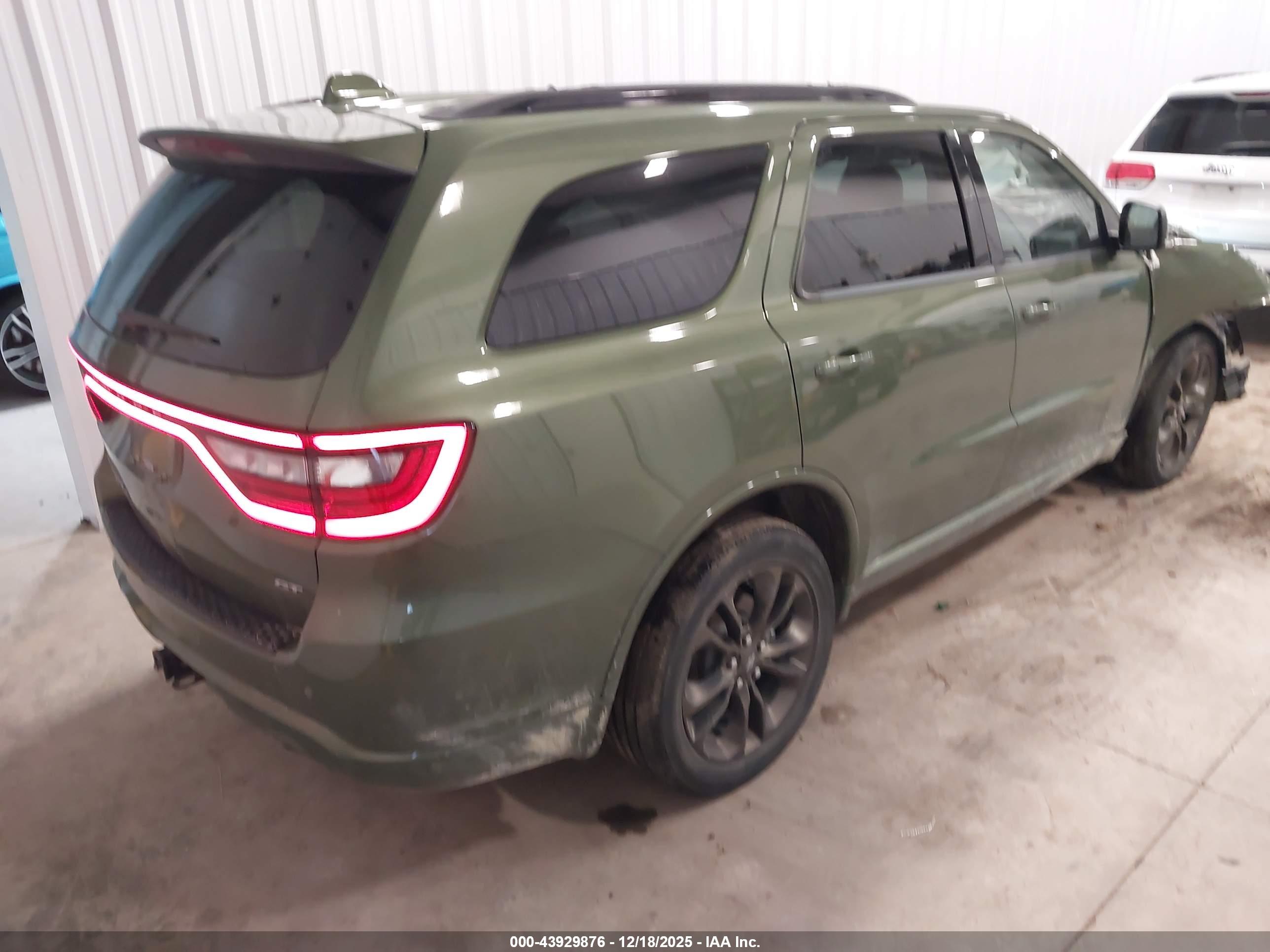 DODGE DURANGO image 4