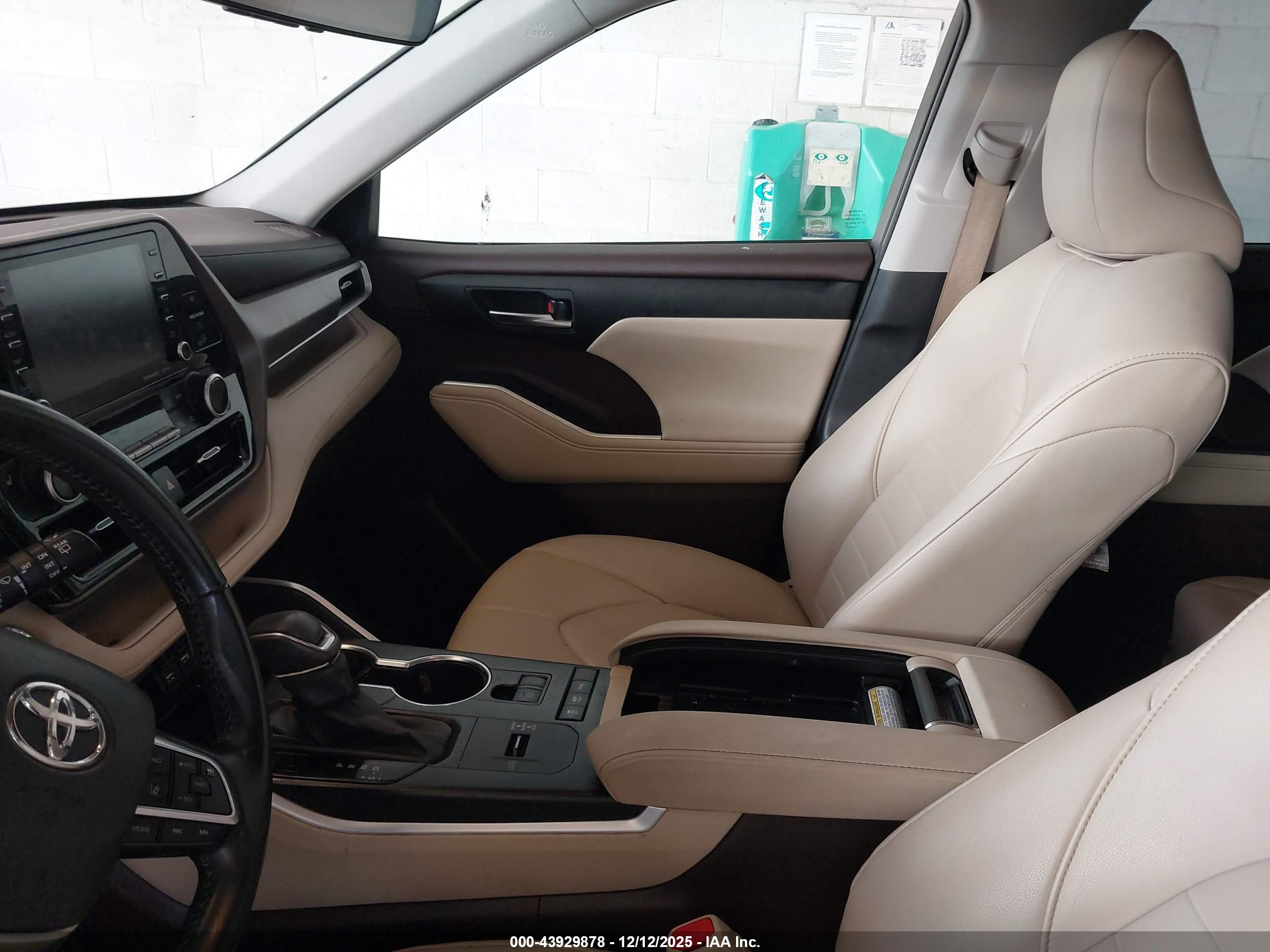 TOYOTA HIGHLANDER image 5