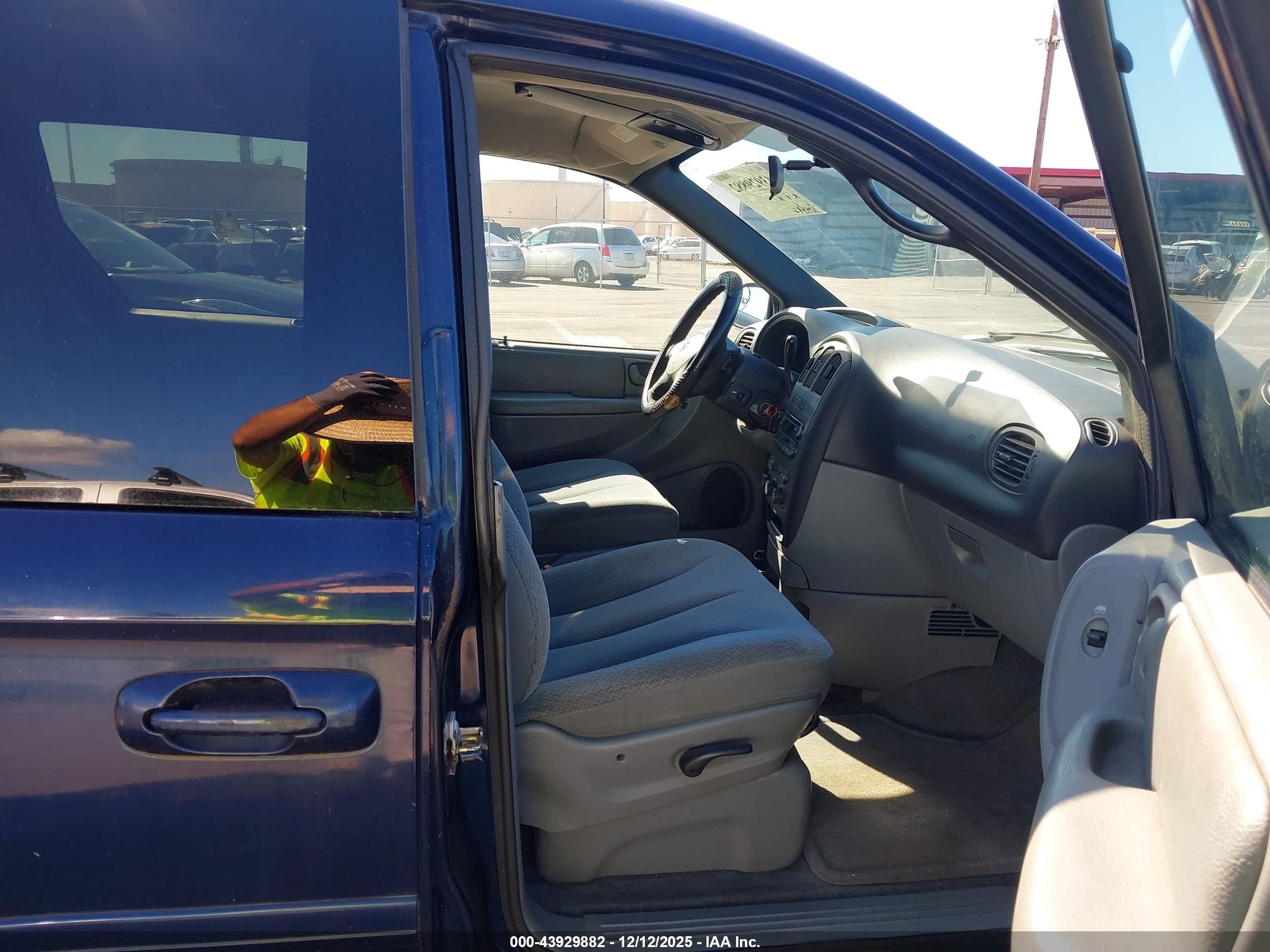DODGE GRAND image 5