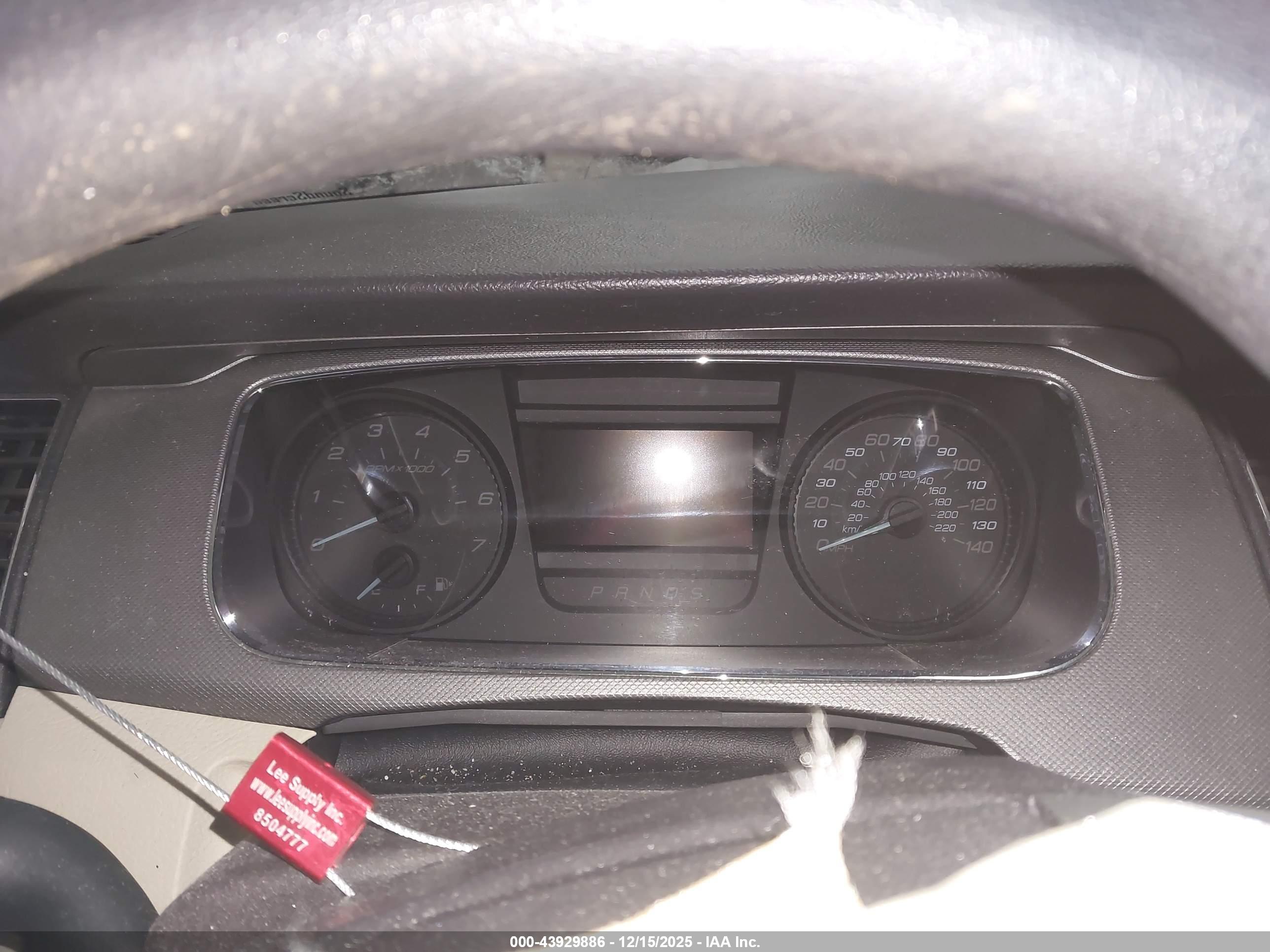 FORD TAURUS image 7