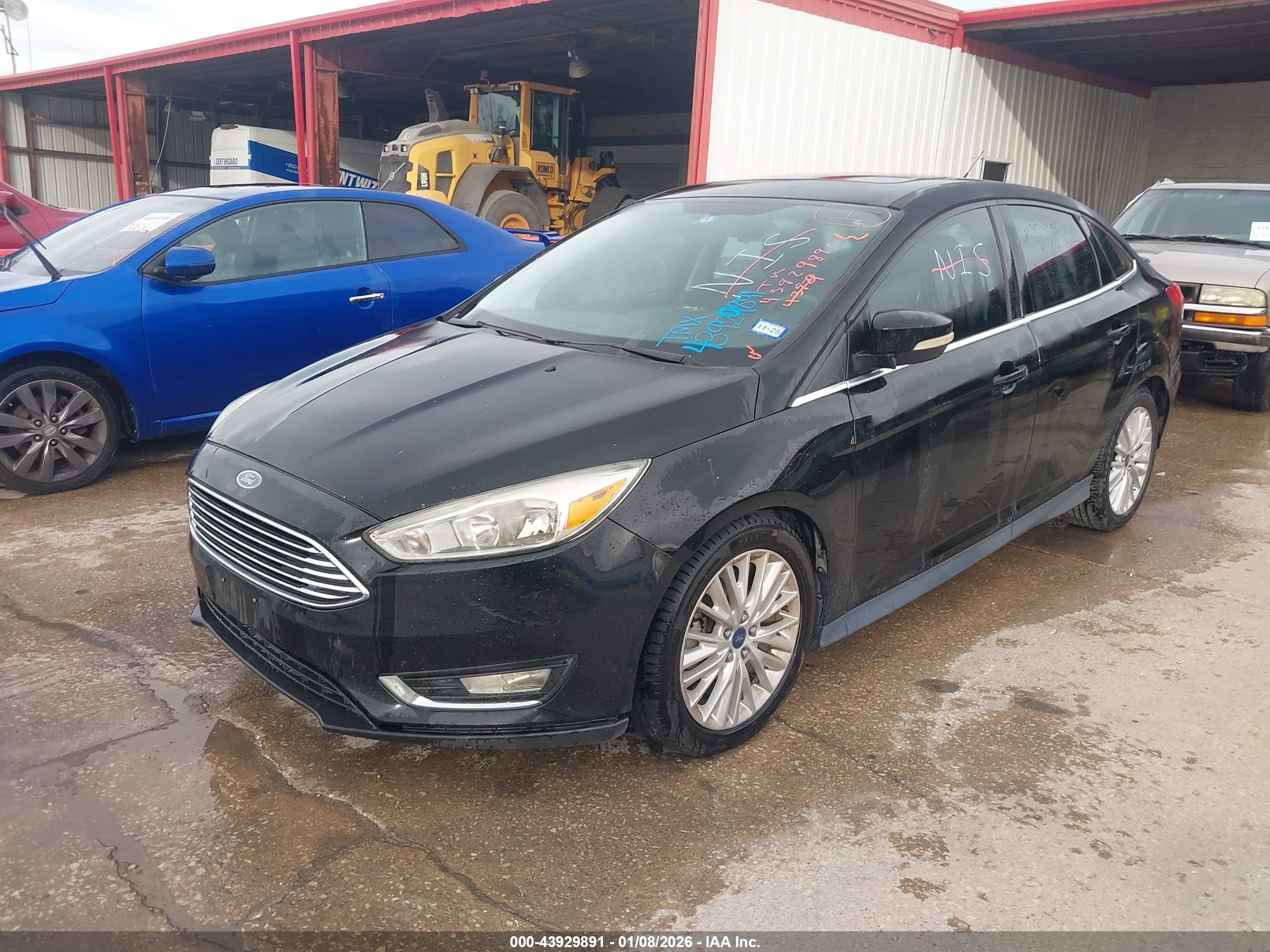 FORD FOCUS image 2