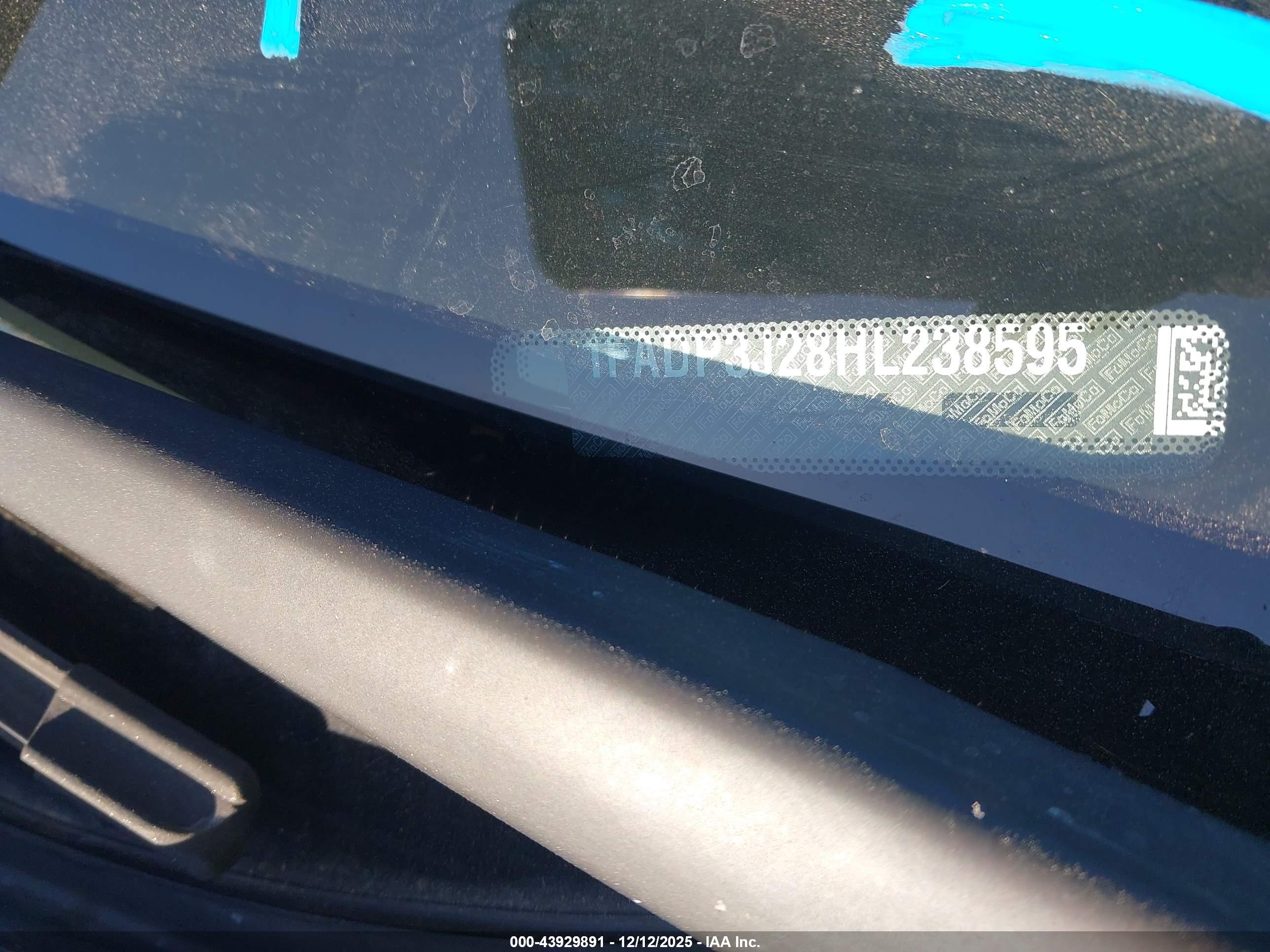FORD FOCUS image 9