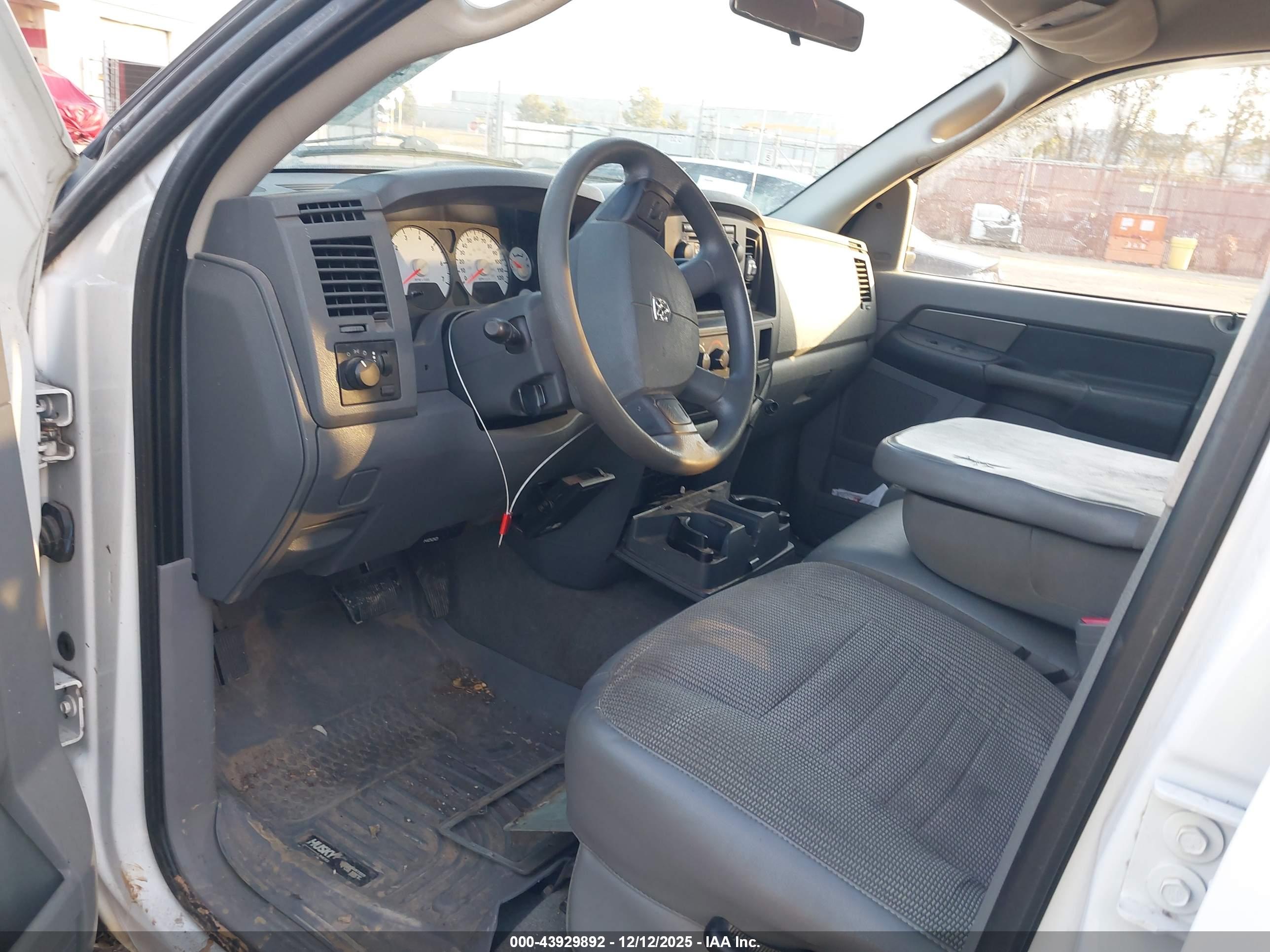 DODGE RAM image 5
