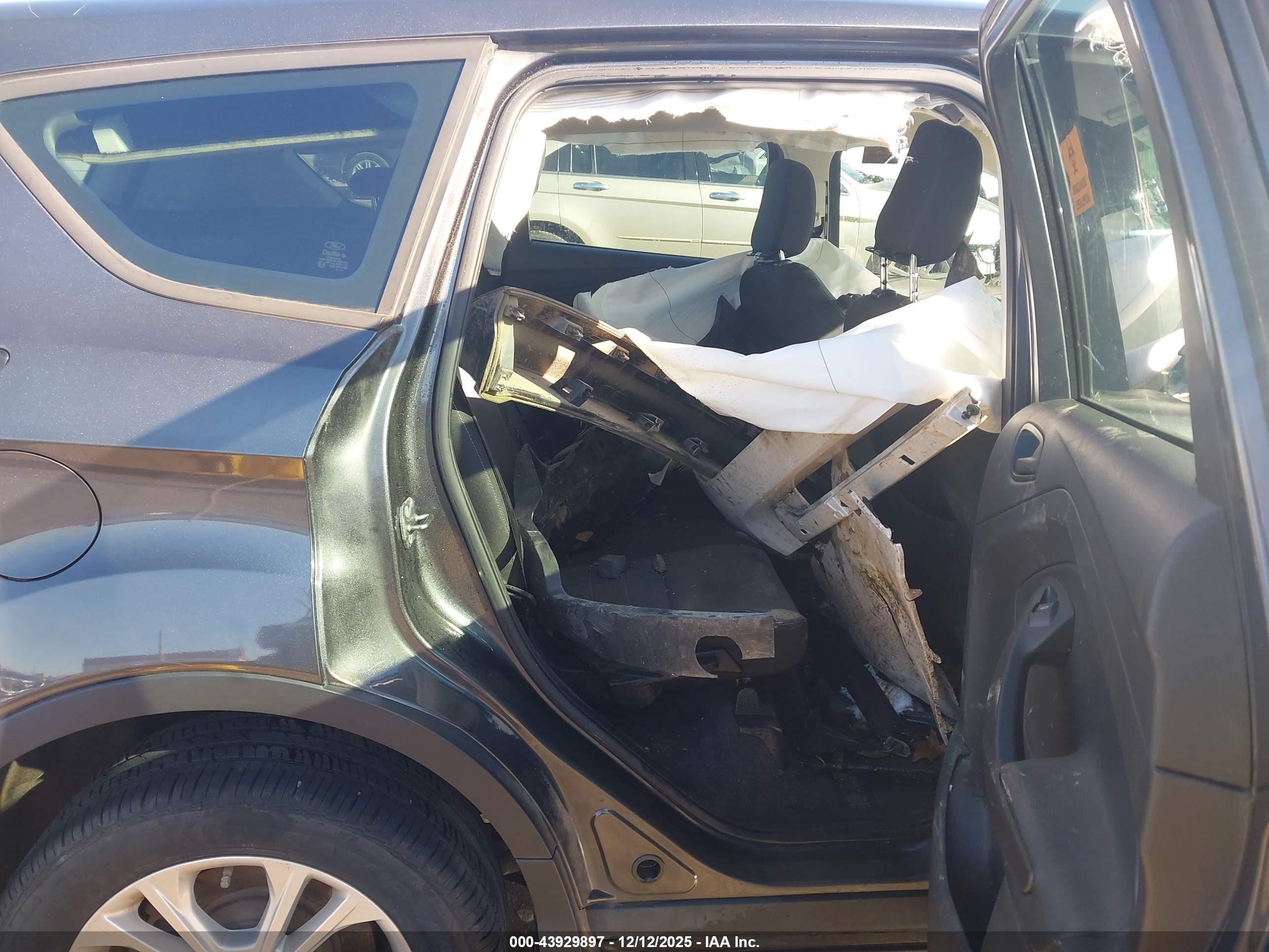 FORD ESCAPE image 8