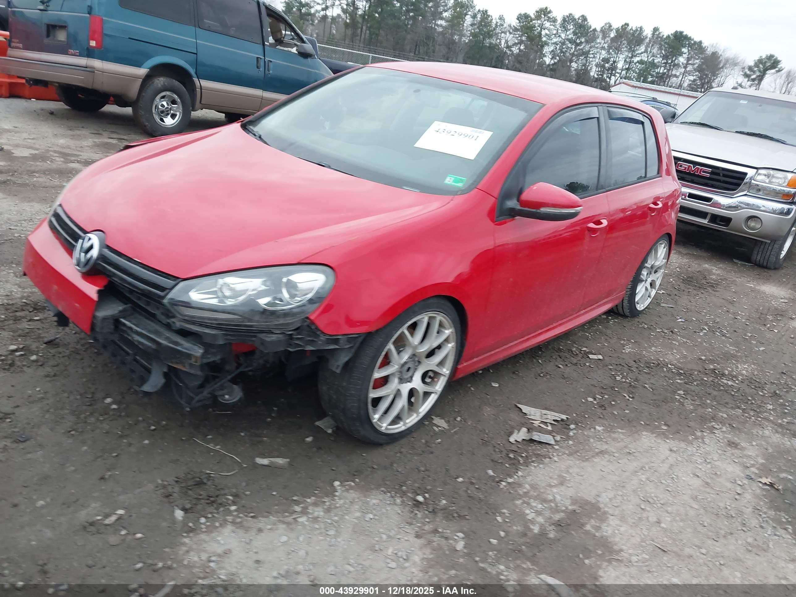 VOLKSWAGEN GOLF image 2