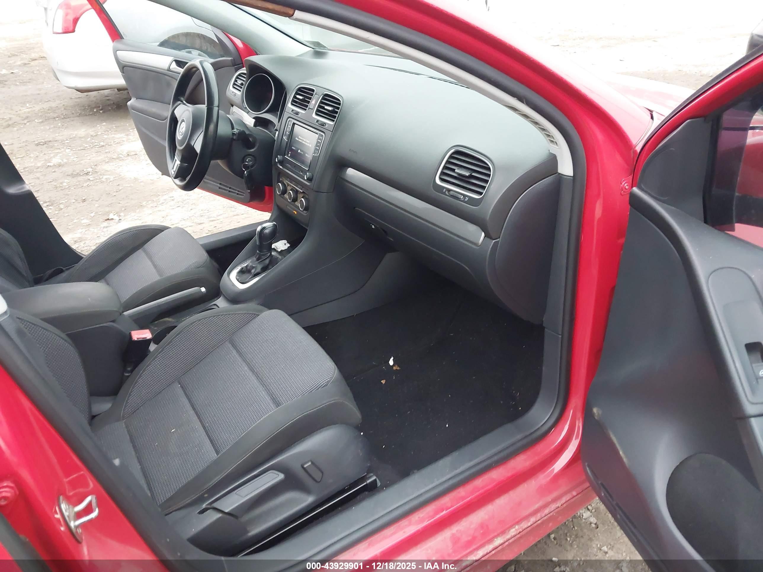 VOLKSWAGEN GOLF image 5