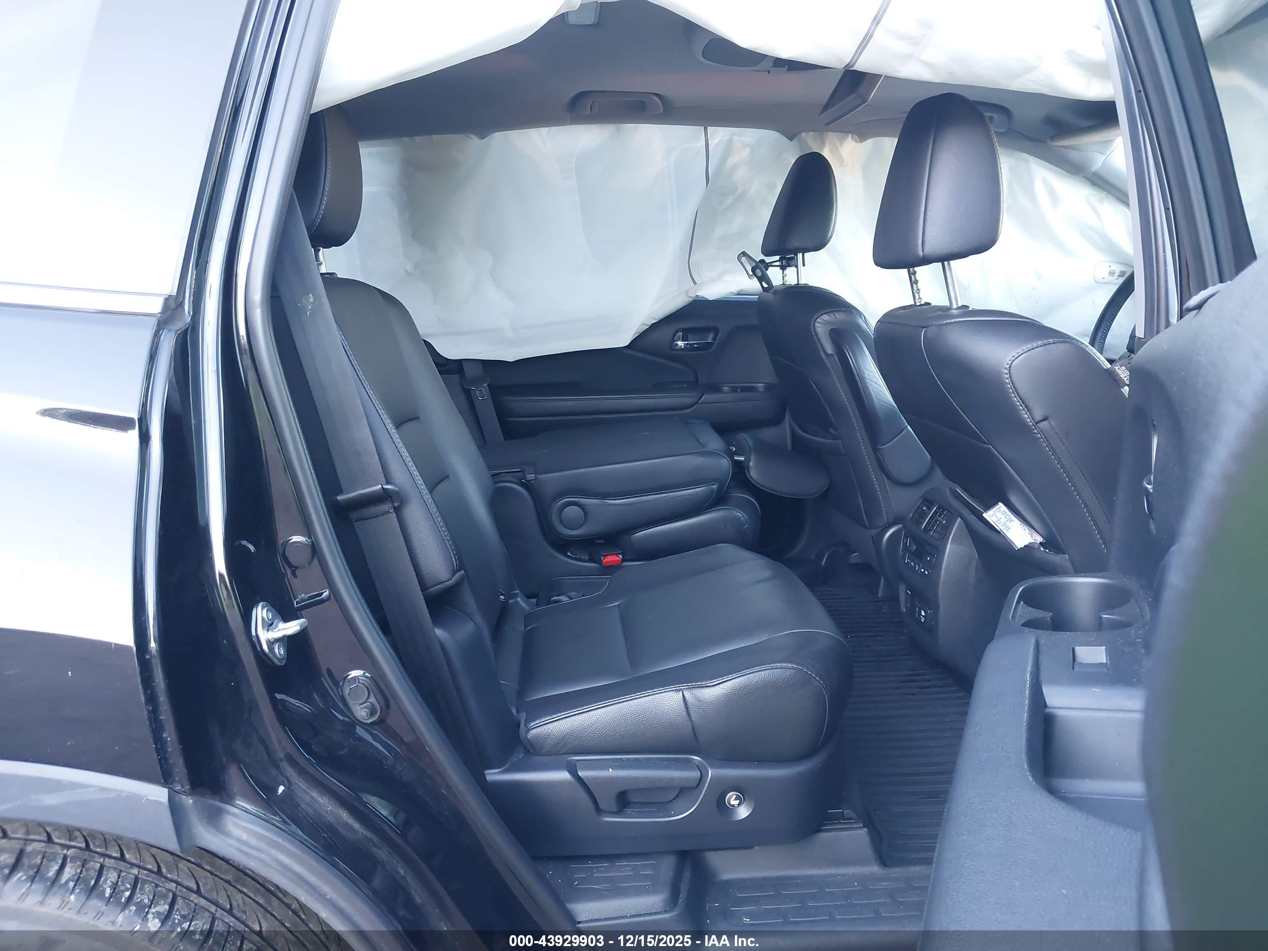 HONDA PILOT image 8