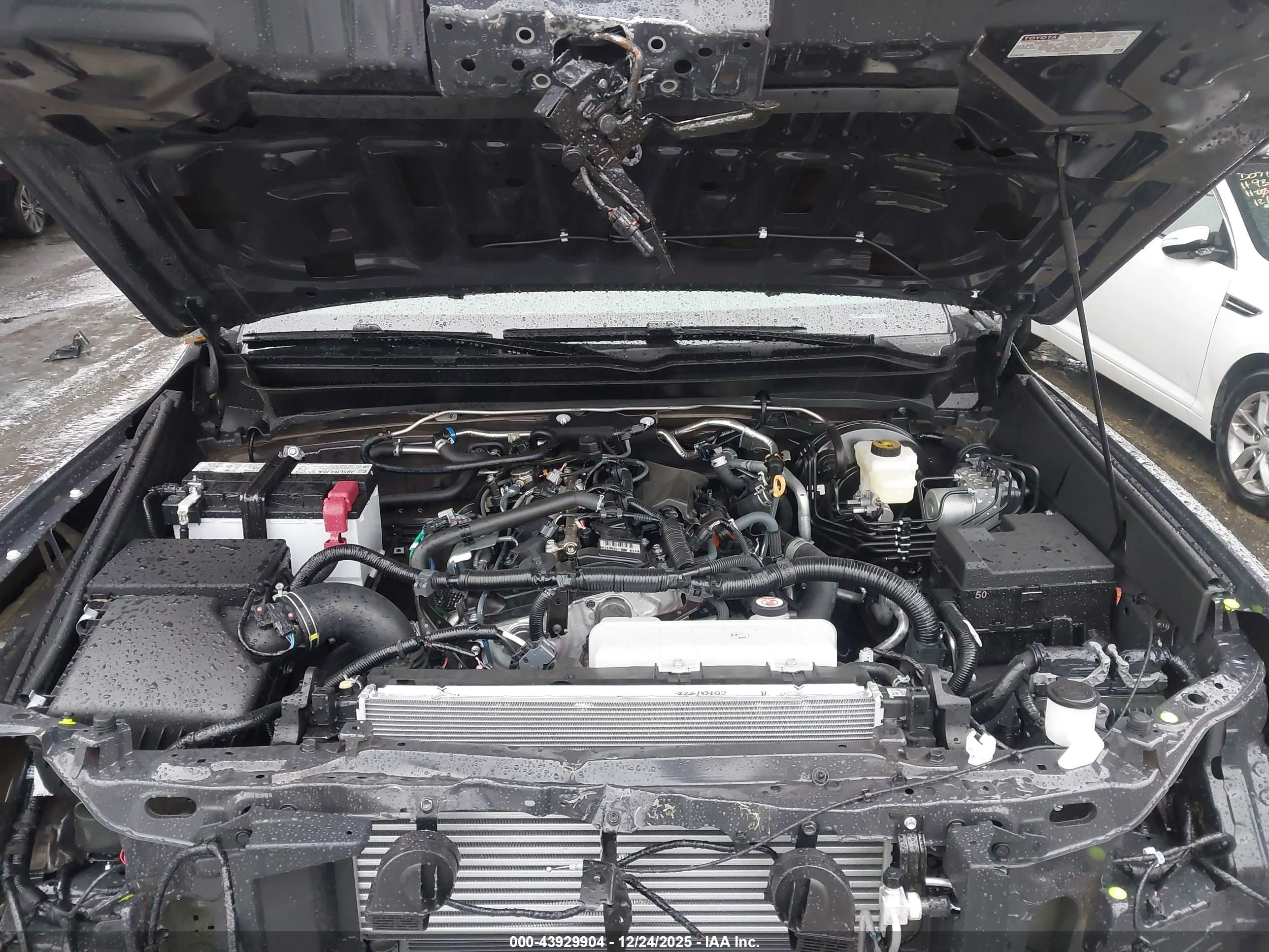 TOYOTA TACOMA image 10