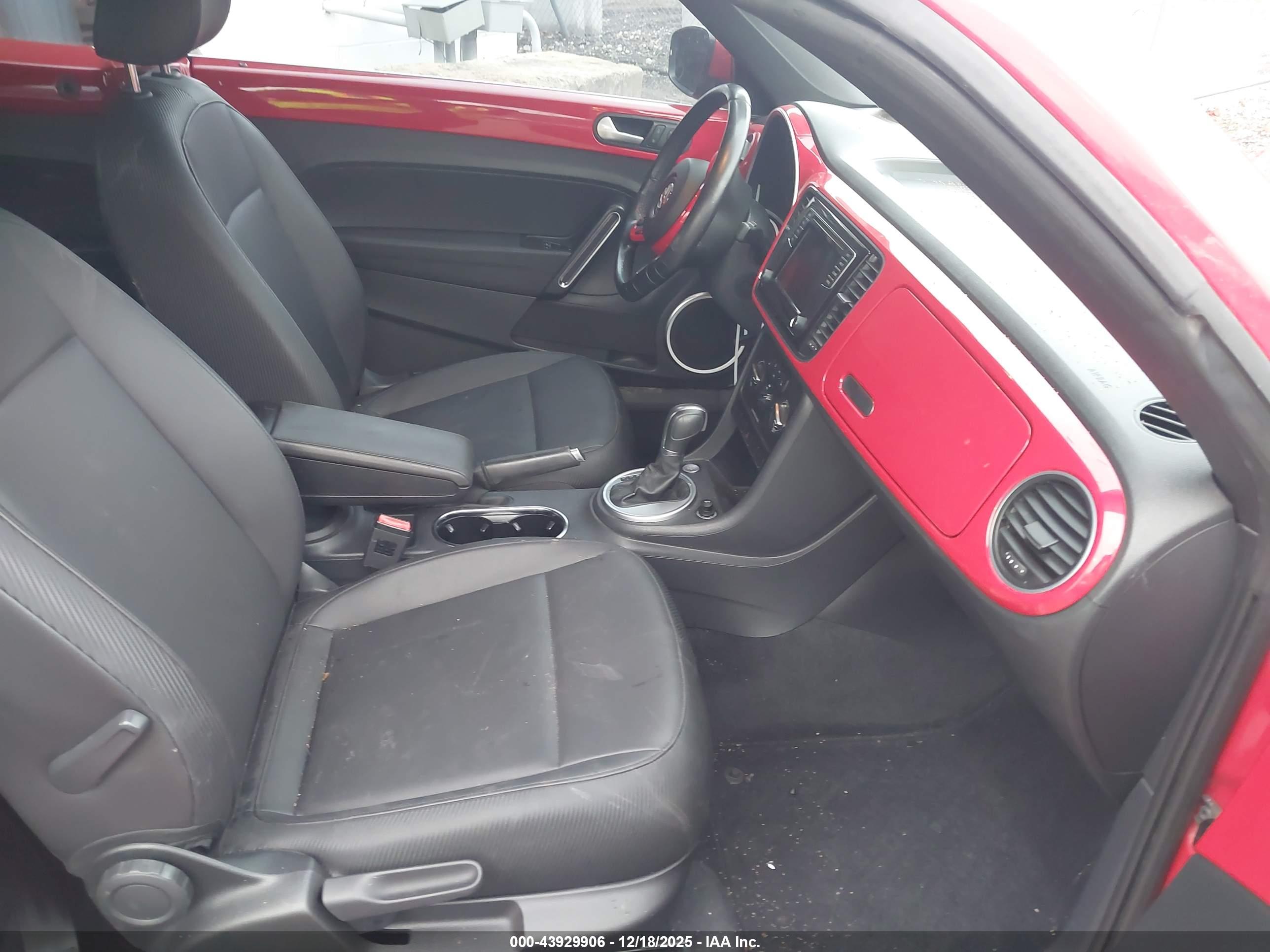 VOLKSWAGEN BEETLE image 5