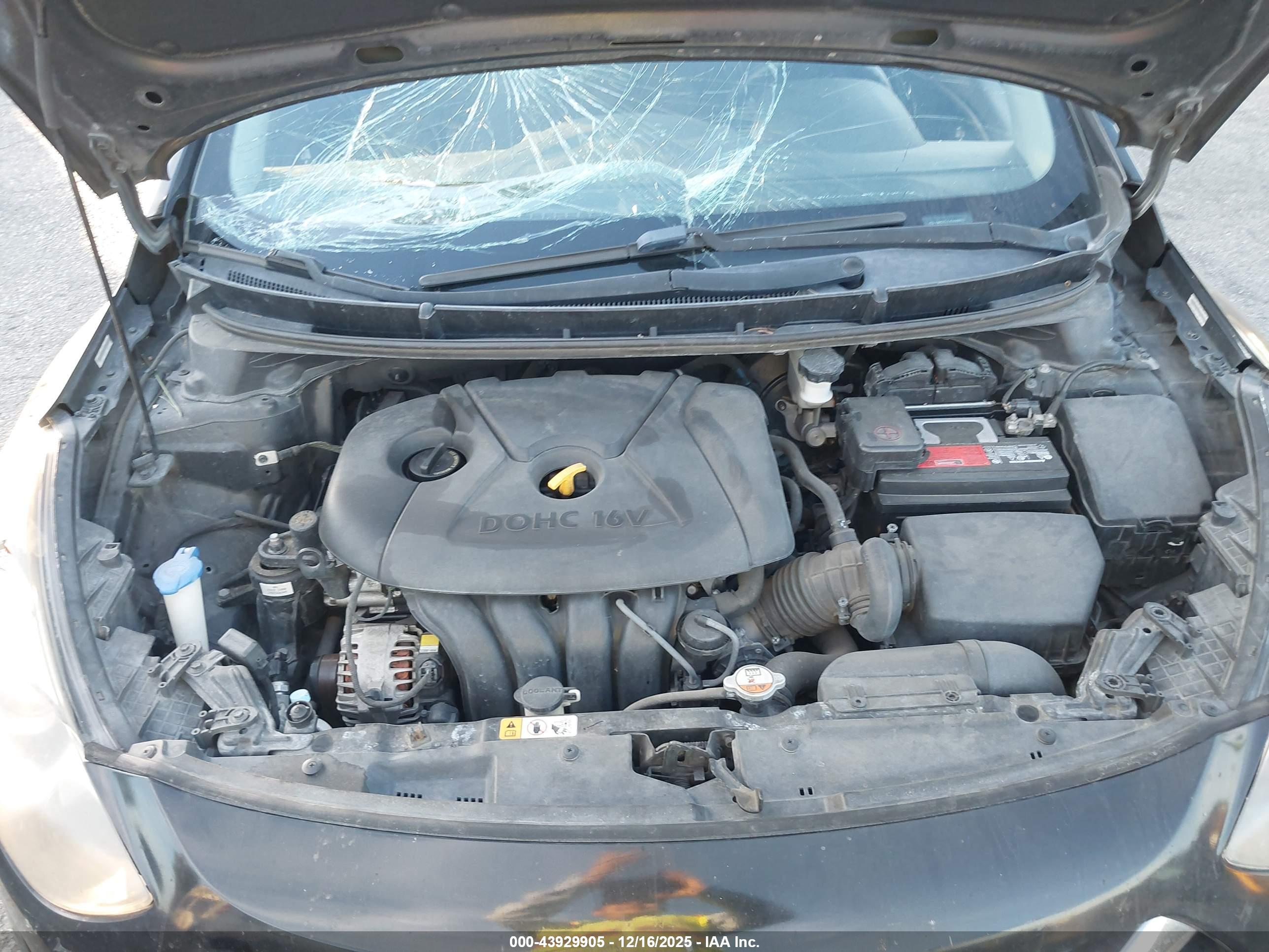 HYUNDAI ELANTRA image 10