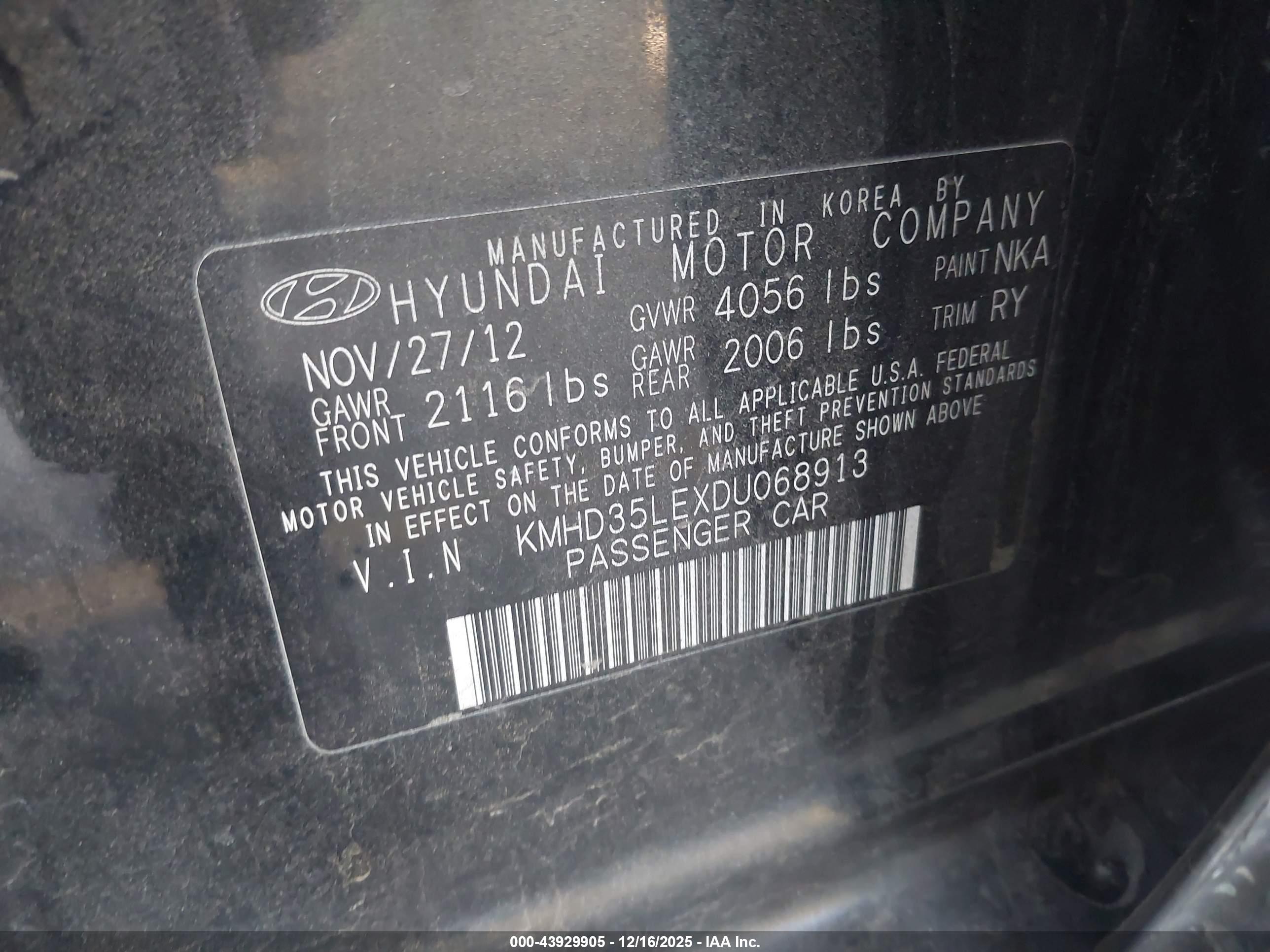 HYUNDAI ELANTRA image 9