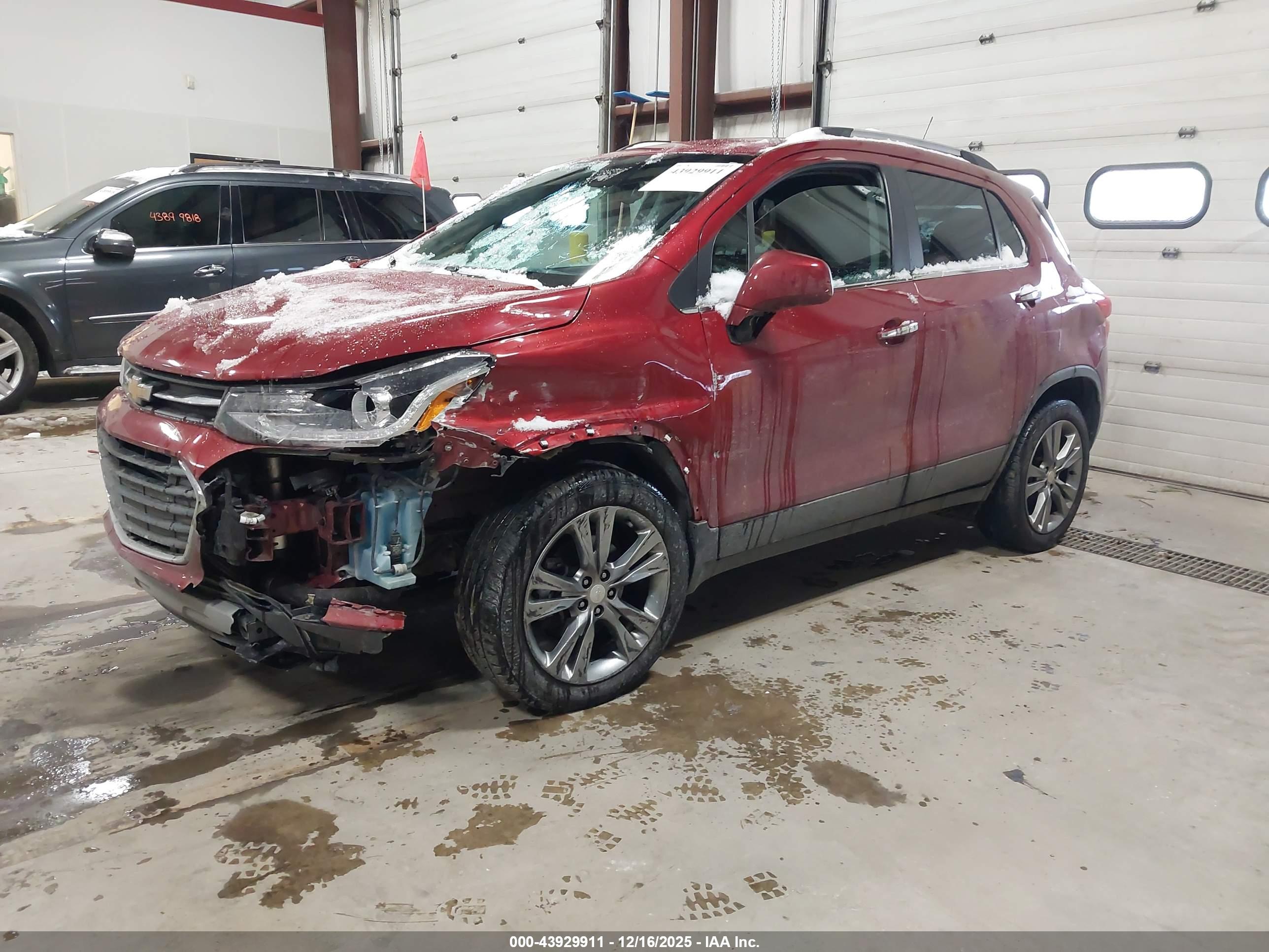 CHEVROLET TRAX image 2