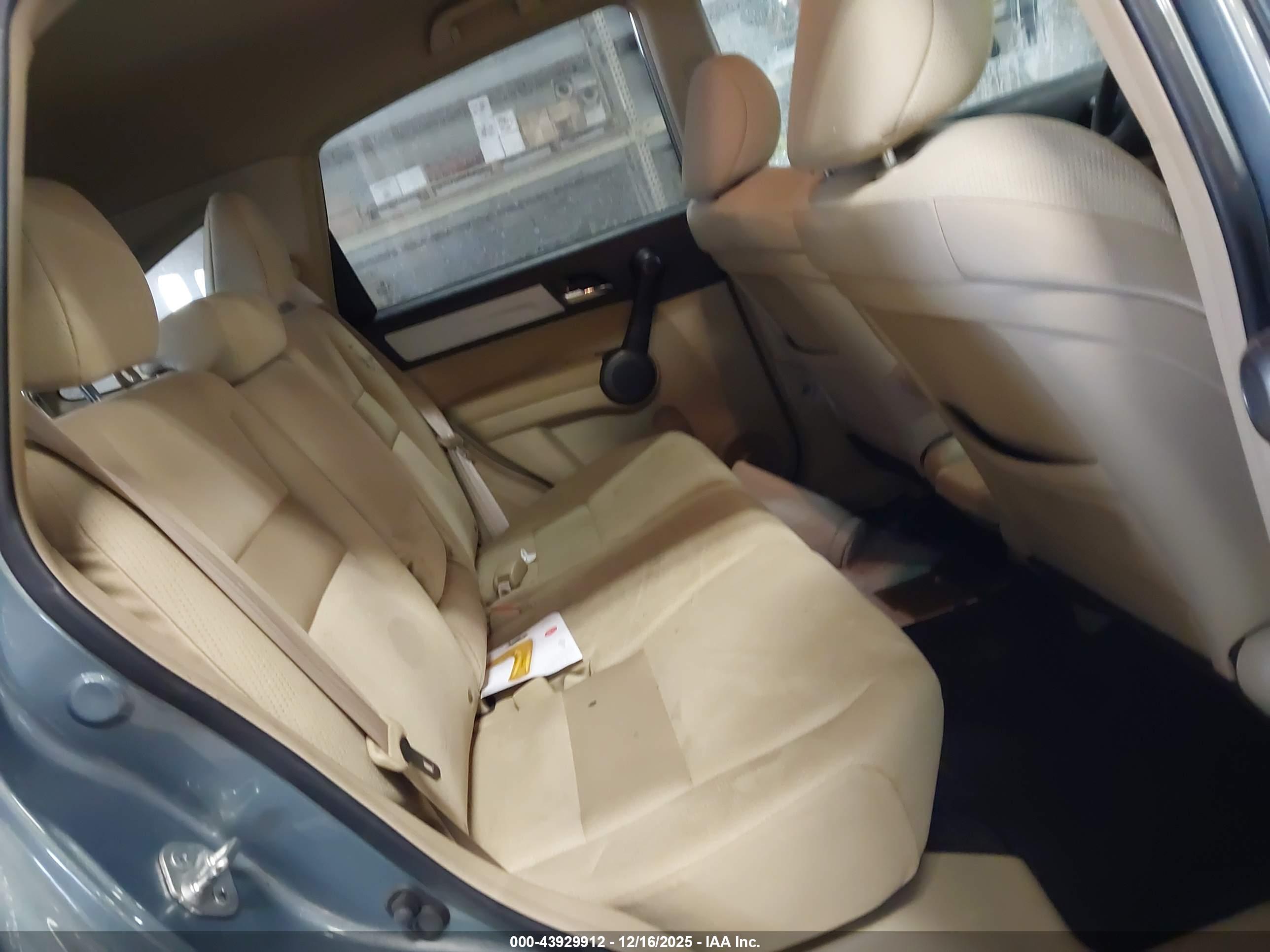 HONDA CR-V image 8