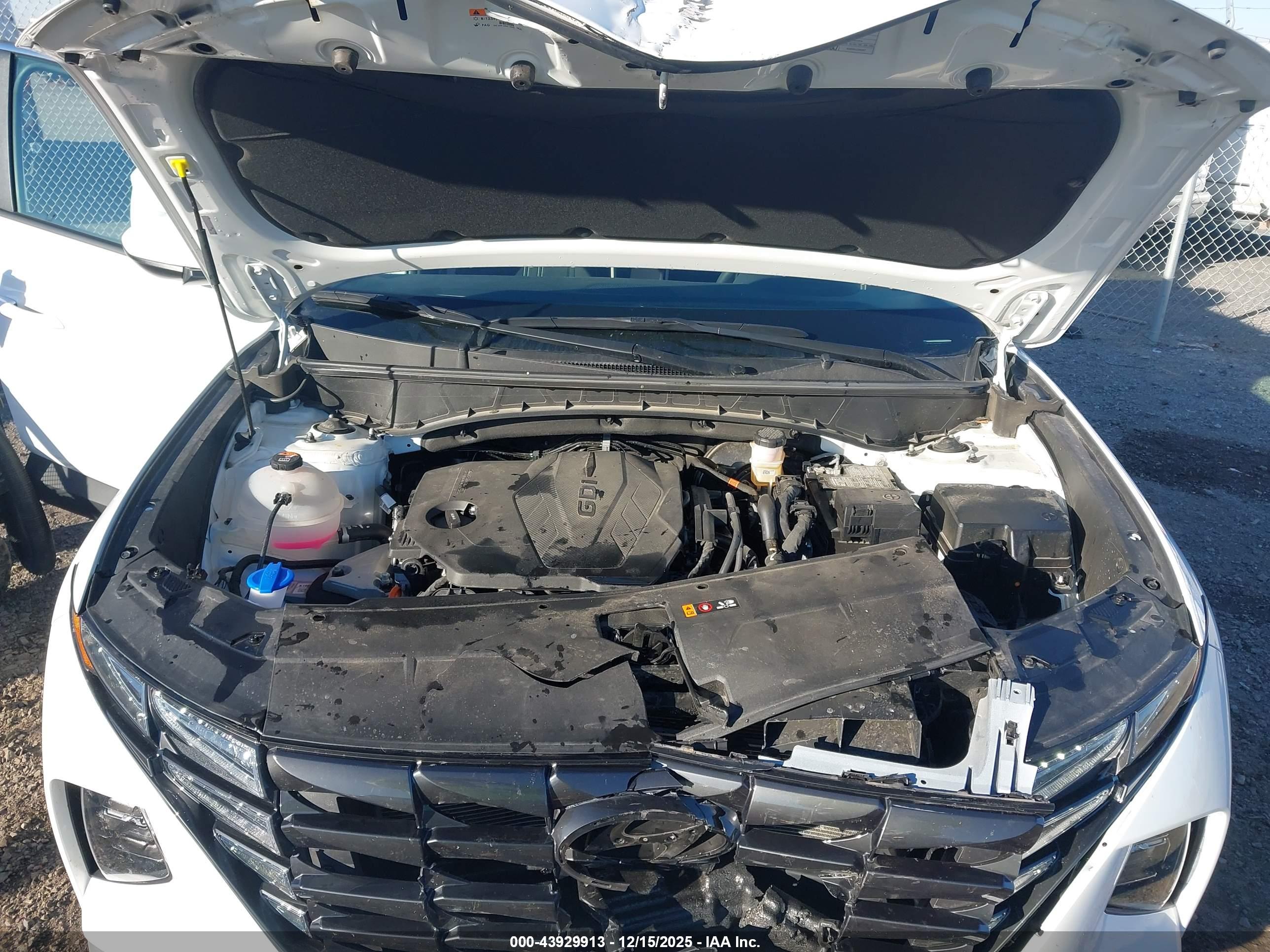 HYUNDAI TUCSON image 10