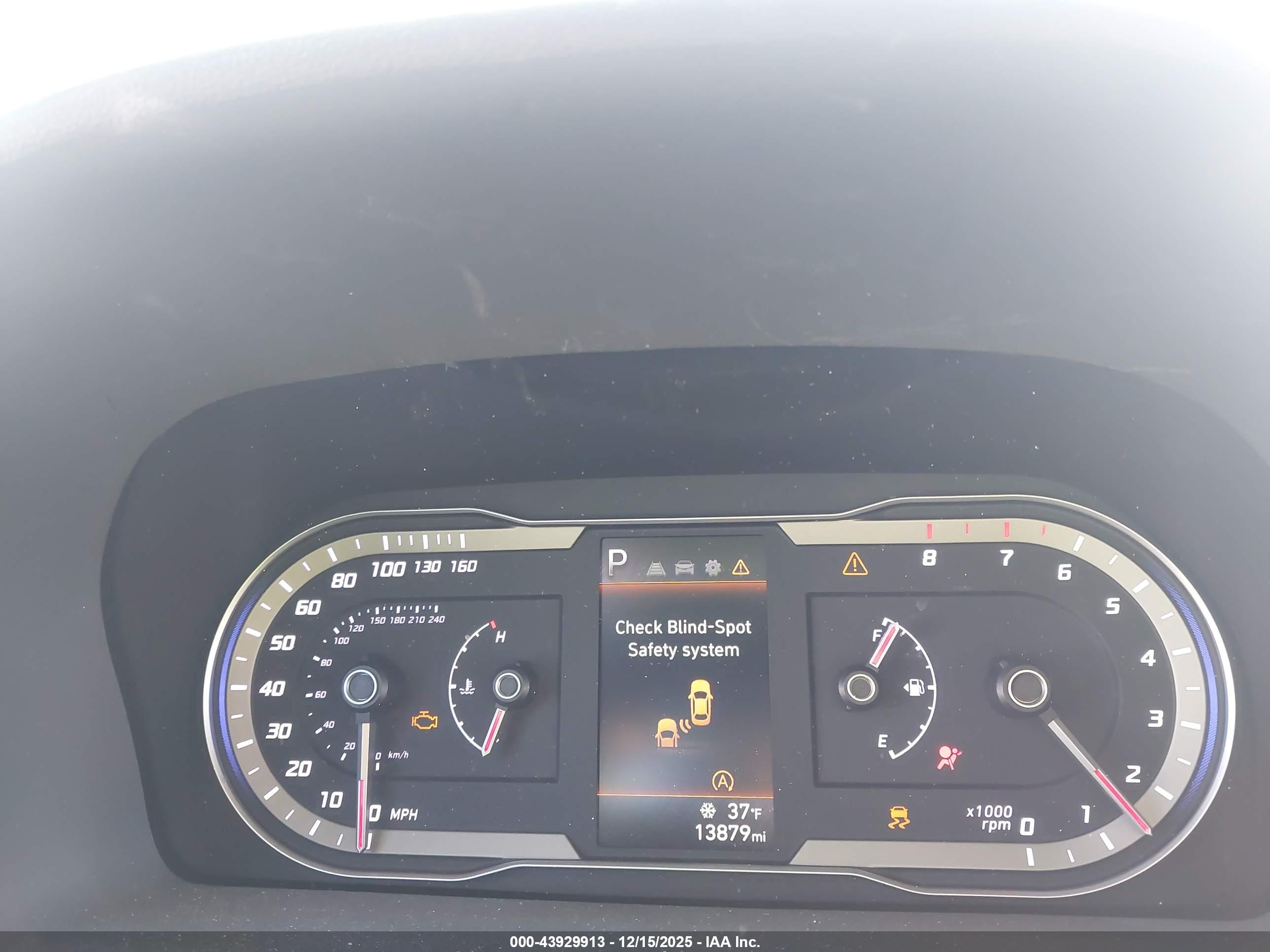 HYUNDAI TUCSON image 7