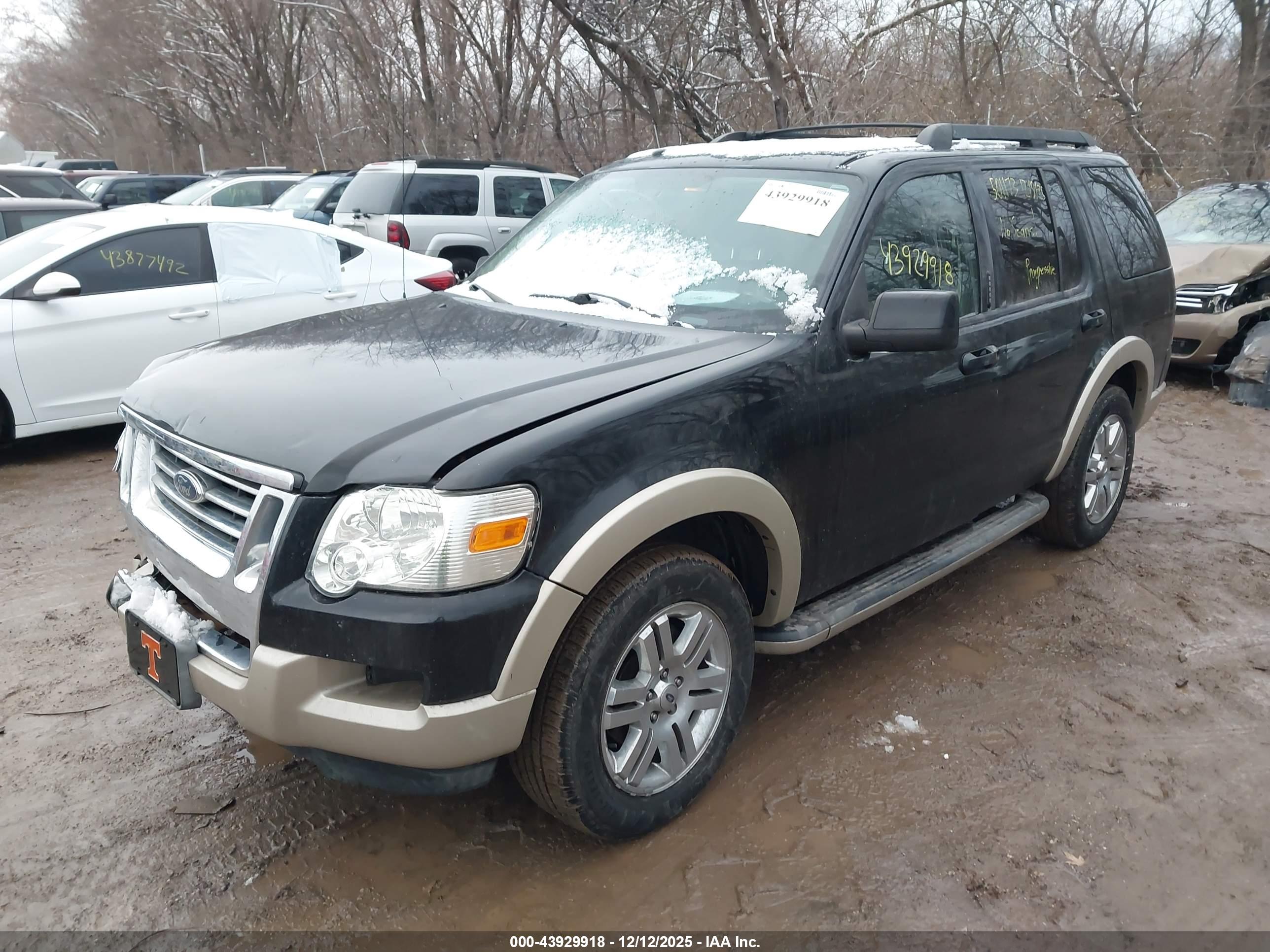 FORD EXPLORER image 2
