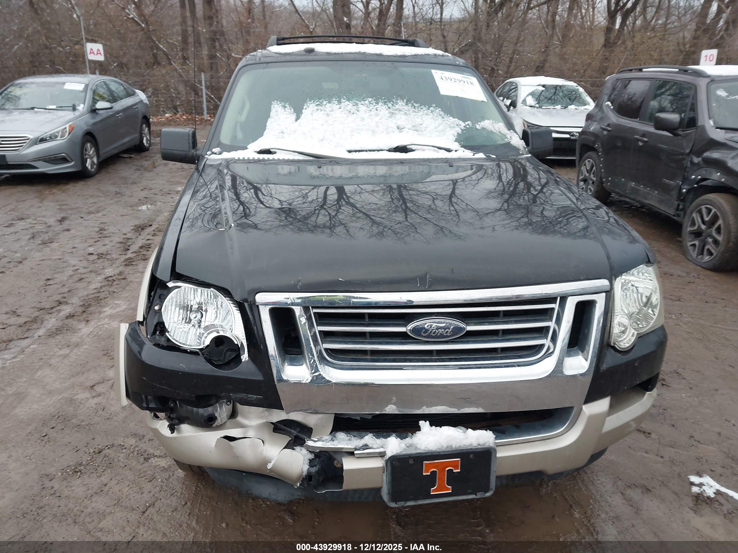 FORD EXPLORER image 6