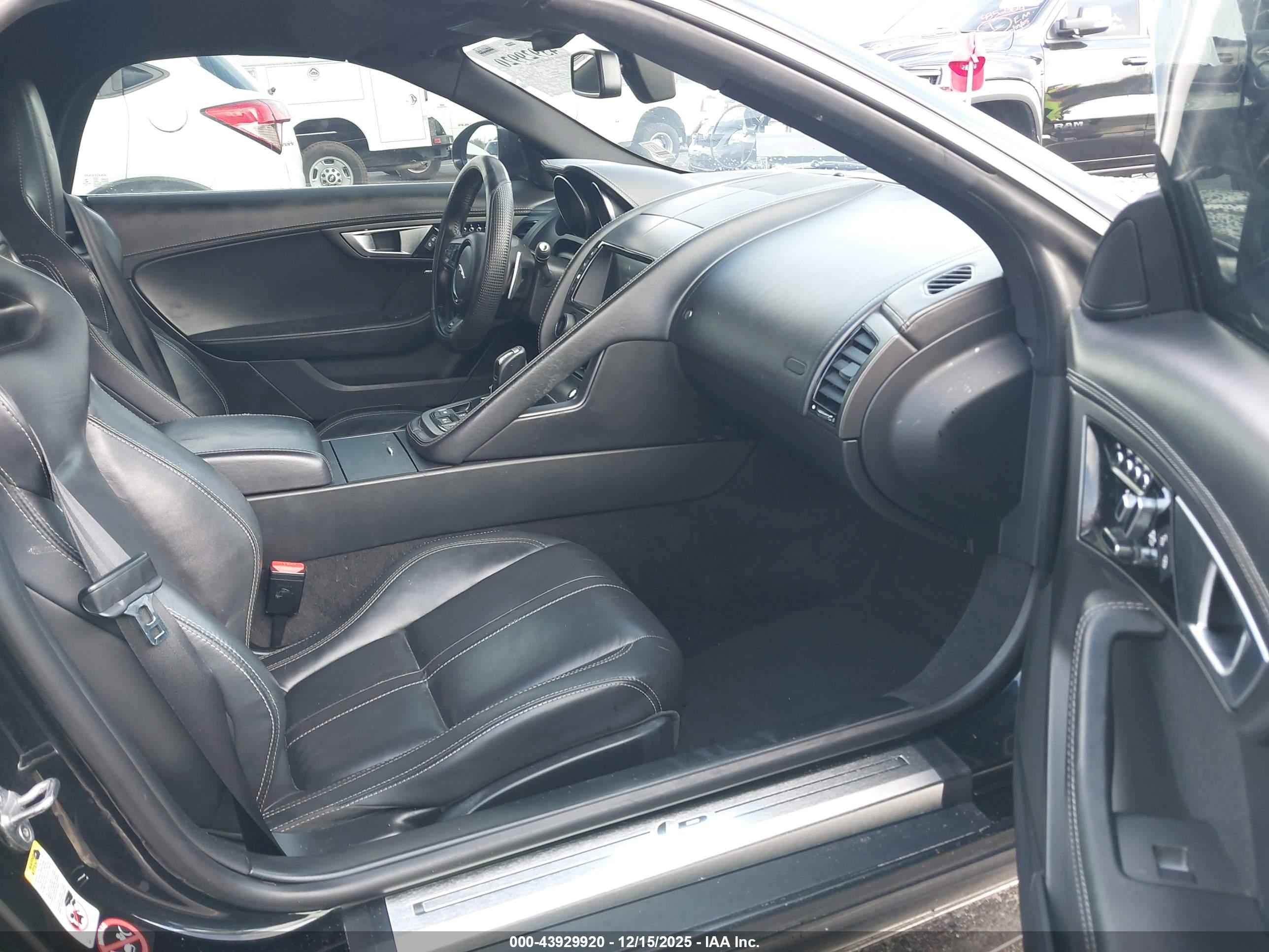 JAGUAR F-TYPE image 5