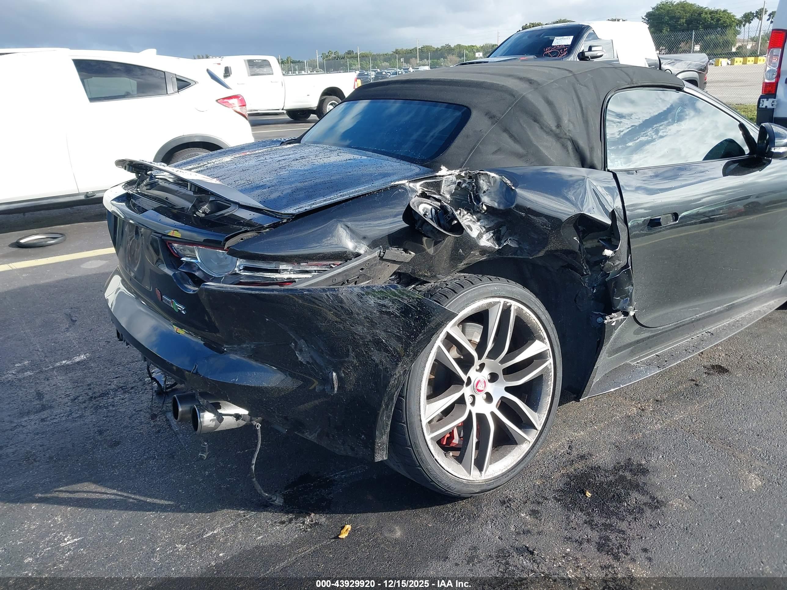 JAGUAR F-TYPE image 6