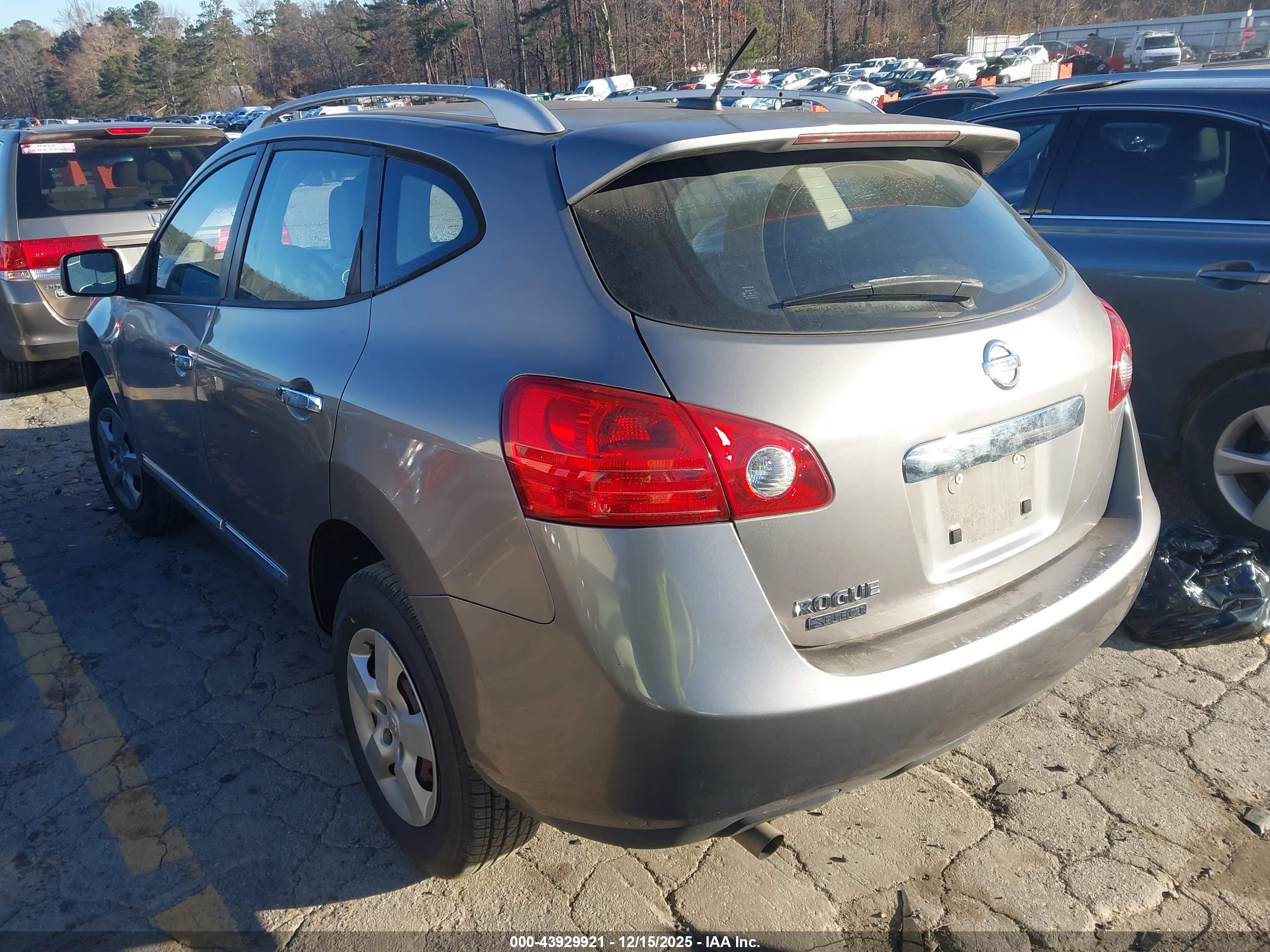 NISSAN ROGUE image 3