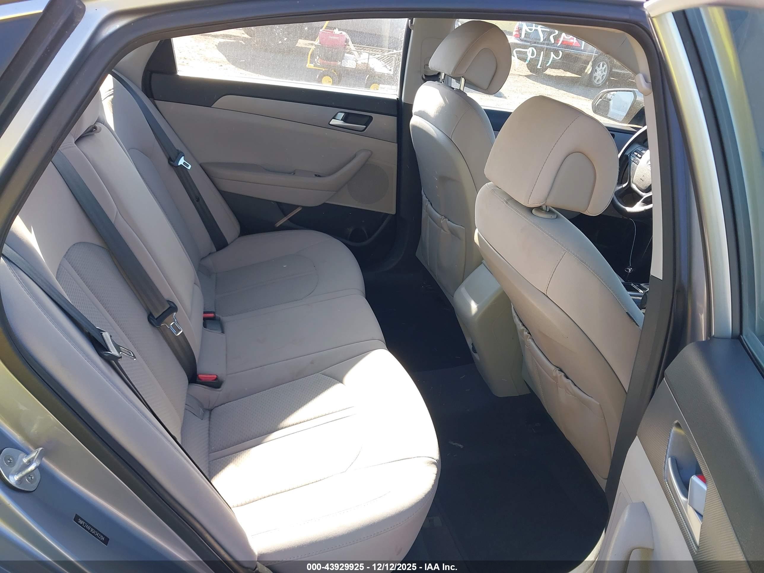 HYUNDAI SONATA image 8