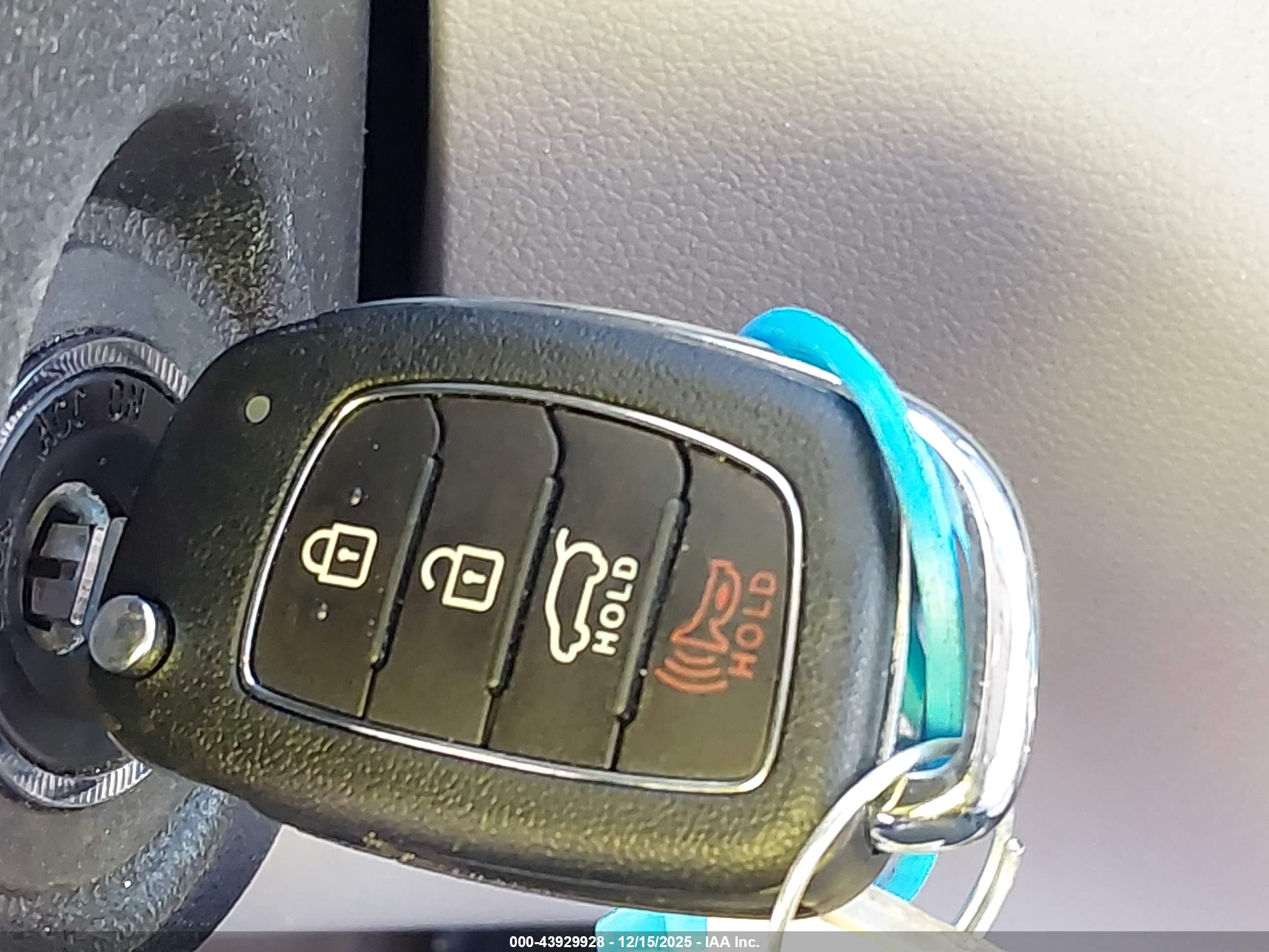HYUNDAI TUCSON image 11