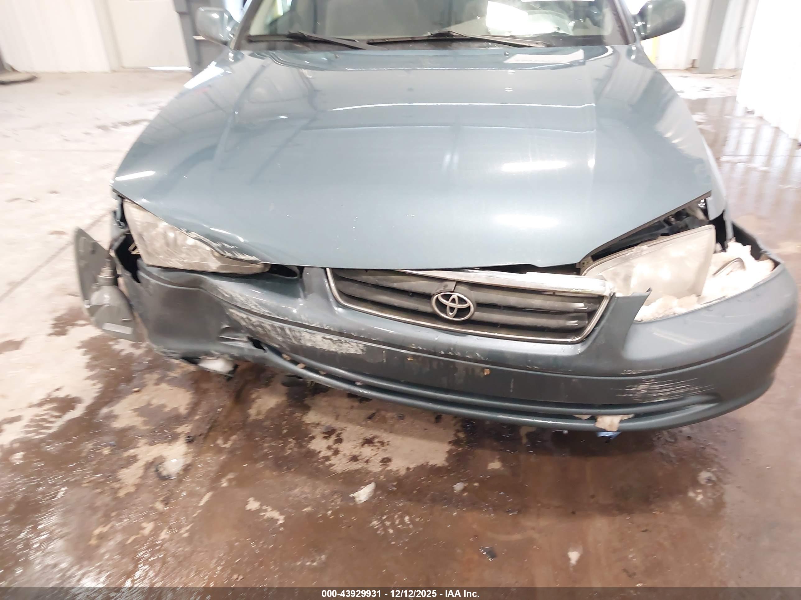 TOYOTA CAMRY image 6