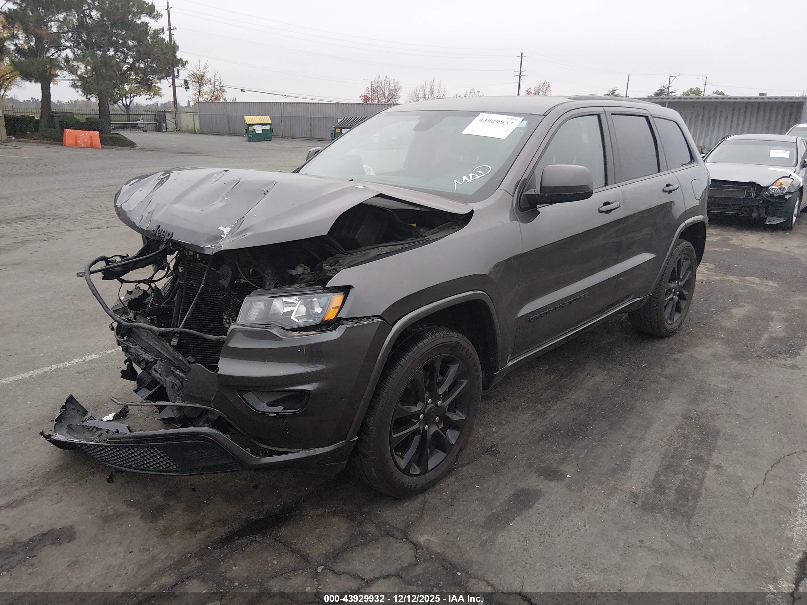 JEEP GRAND image 2