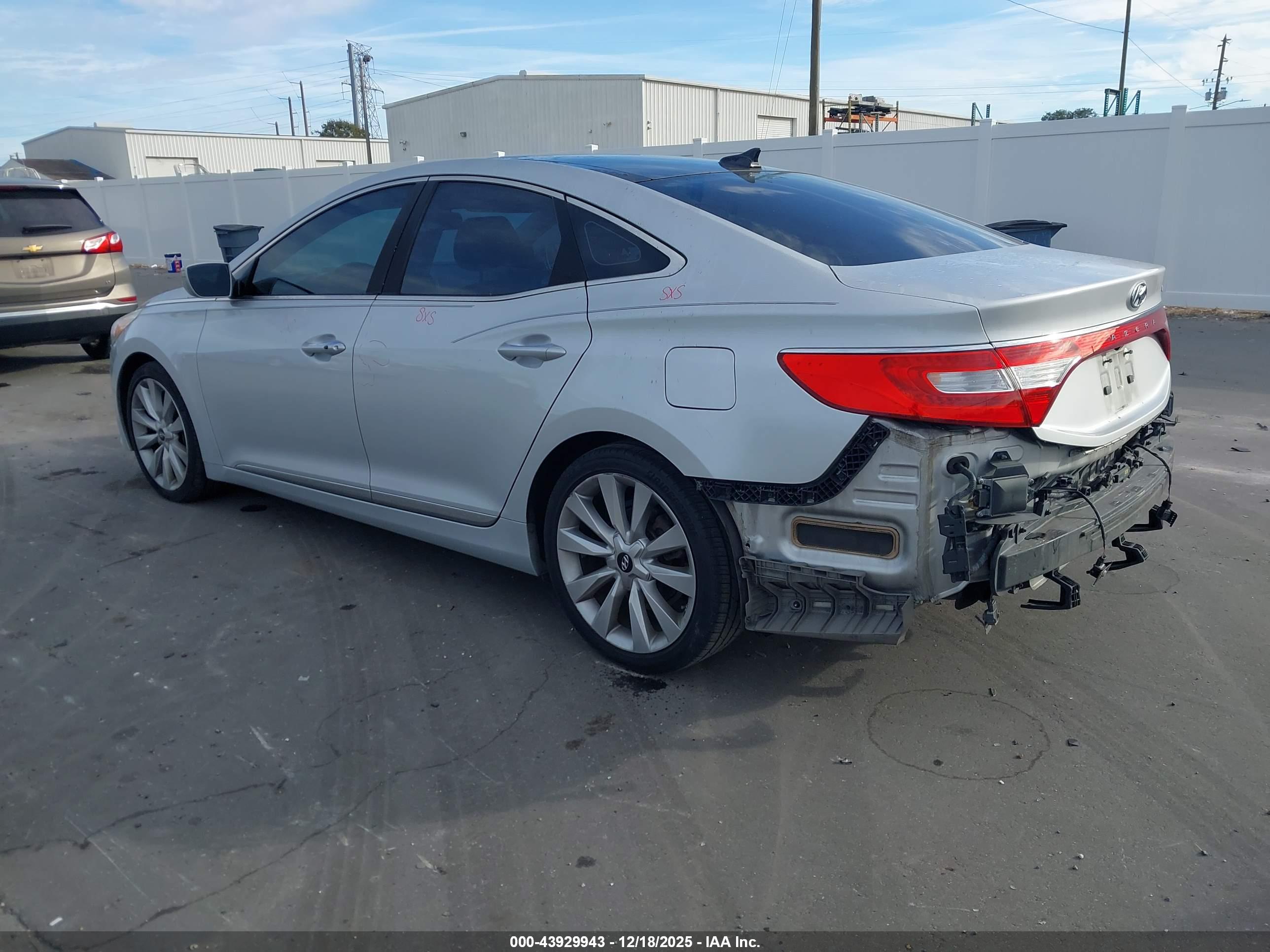 HYUNDAI AZERA image 3