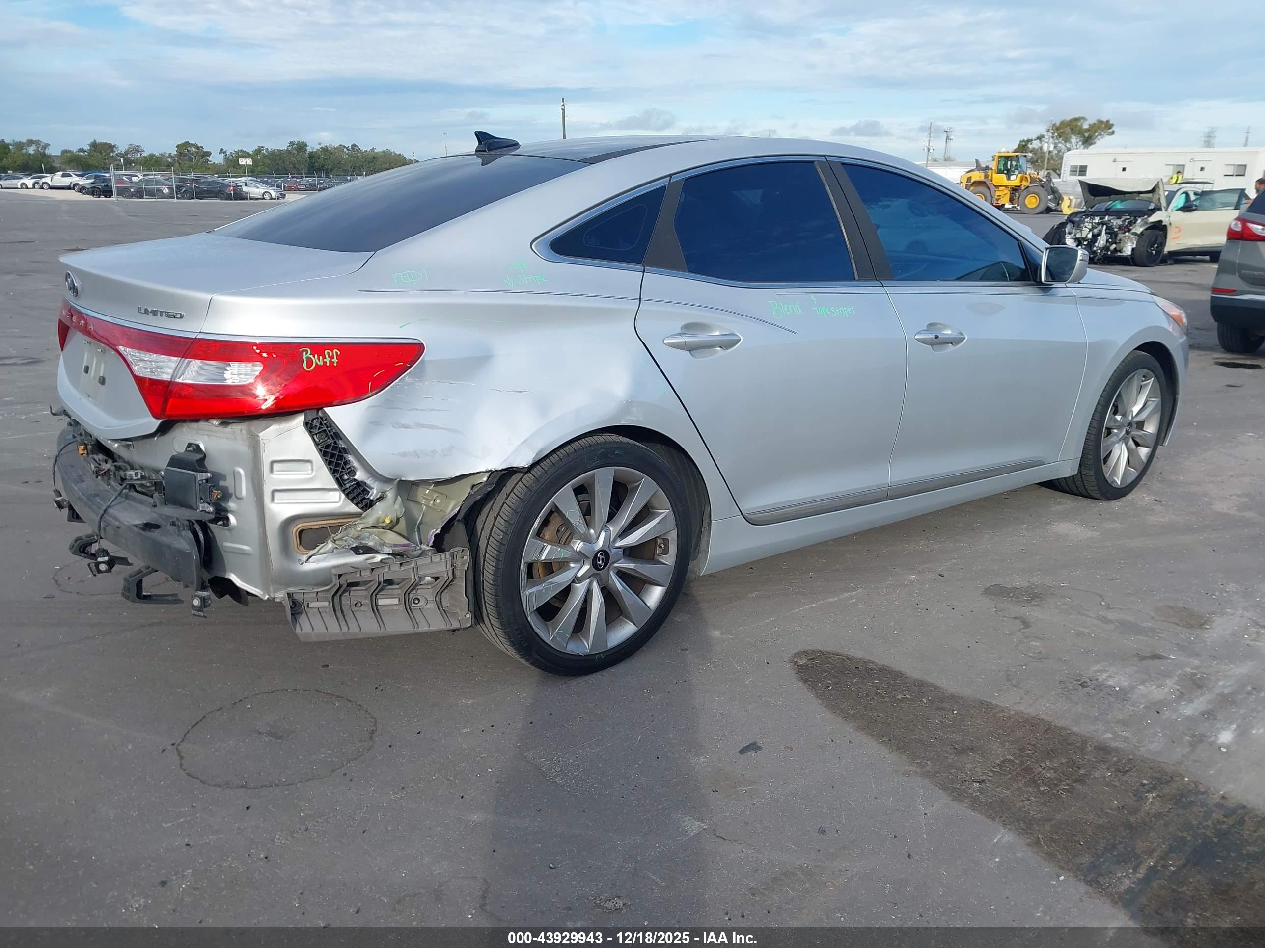 HYUNDAI AZERA image 4