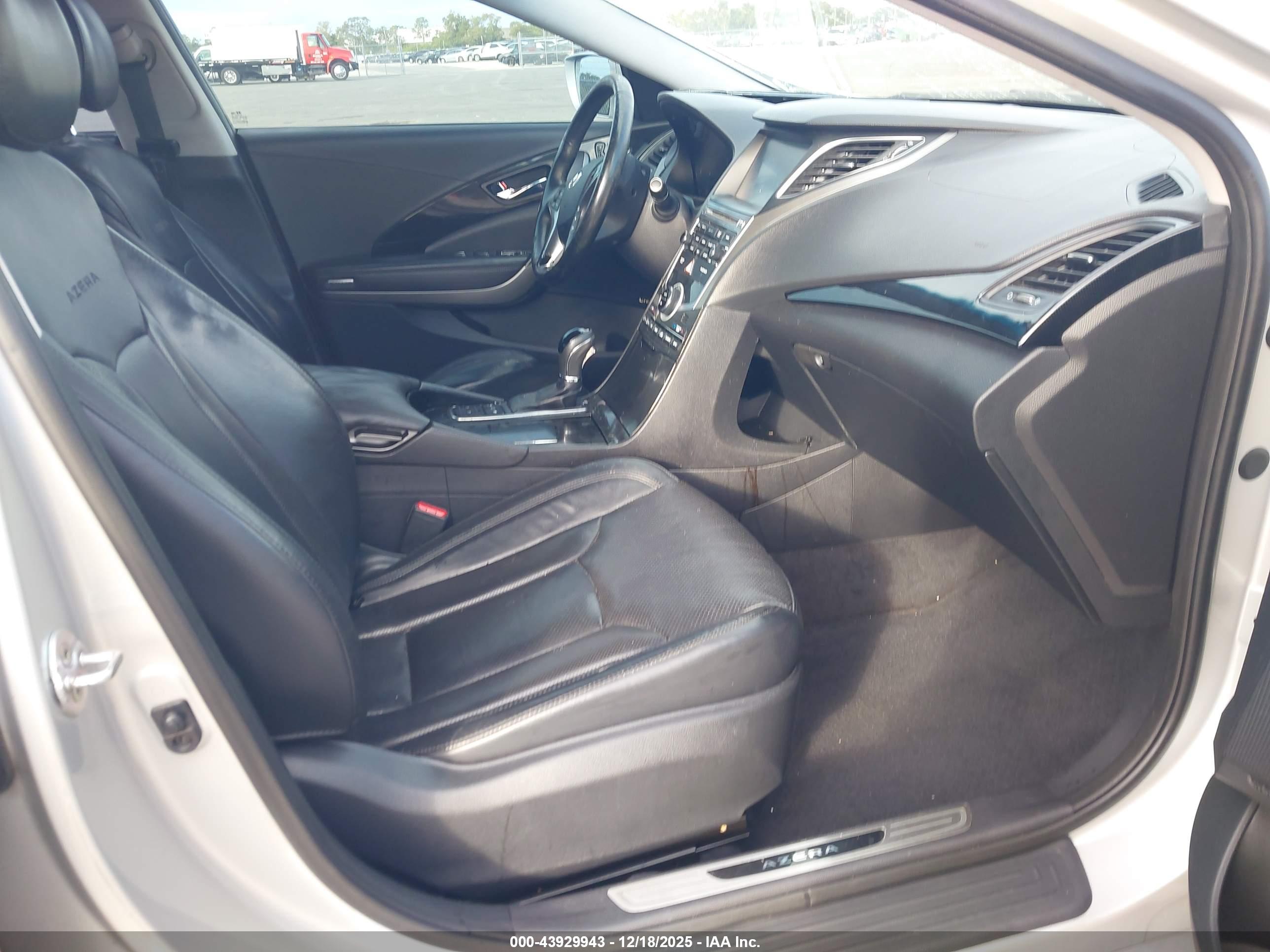 HYUNDAI AZERA image 5