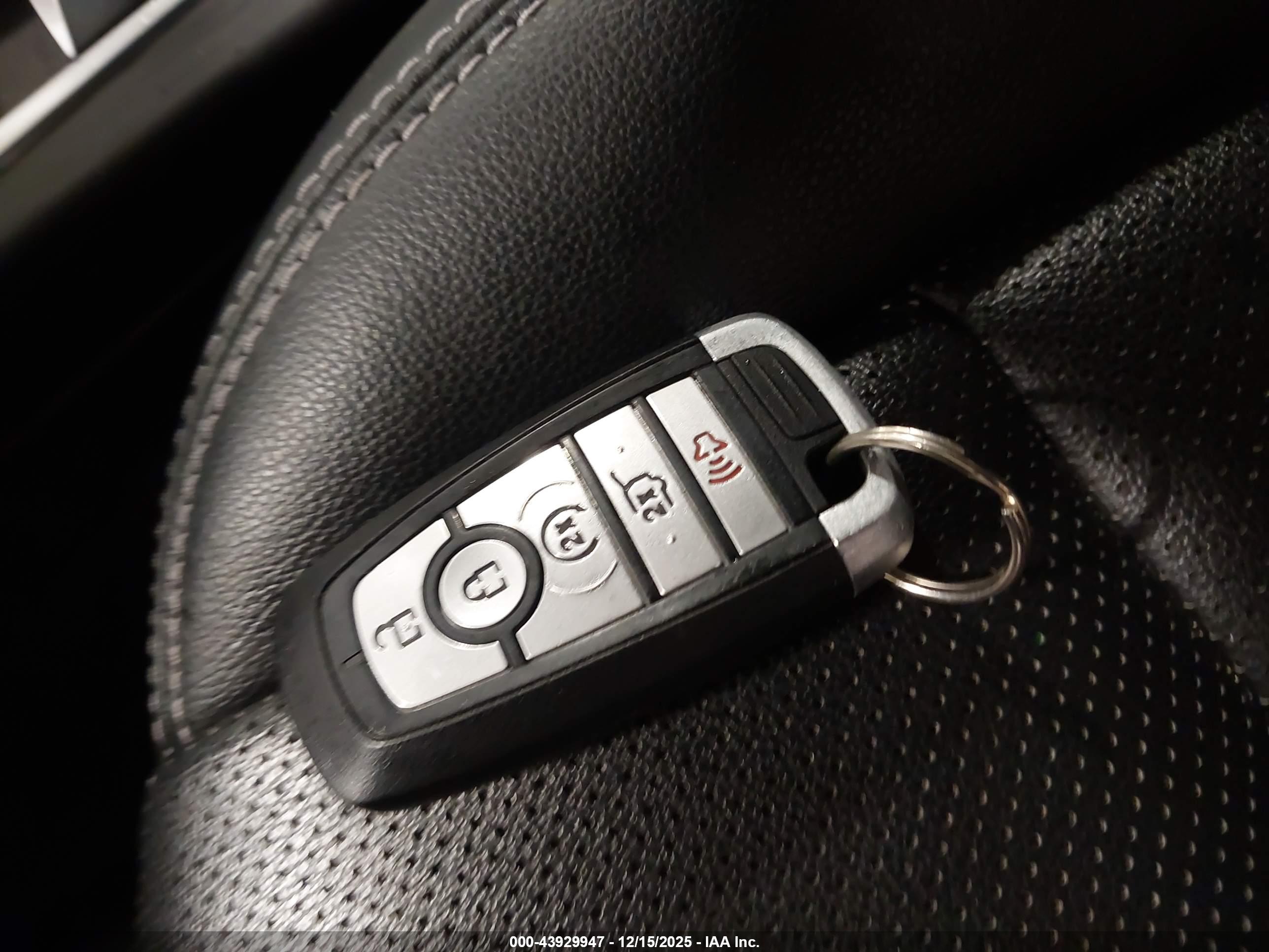 FORD ESCAPE image 11