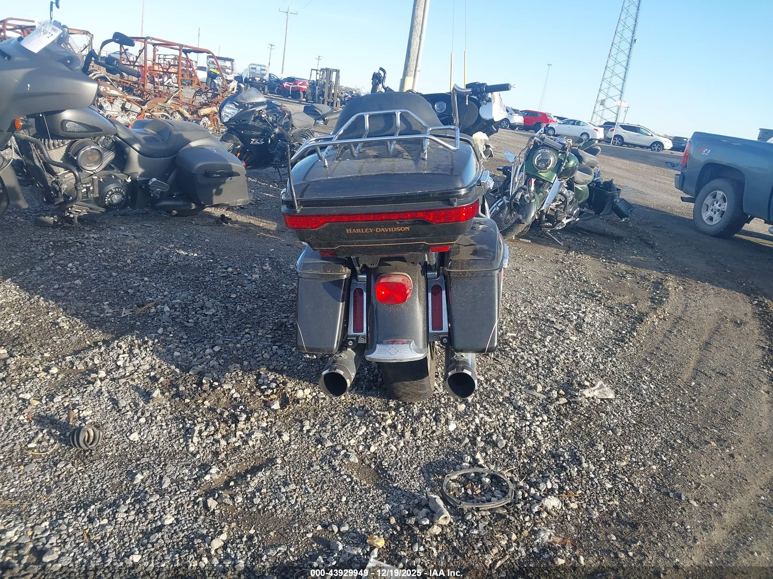 HARLEY-DAVIDSON FLHTK image 6