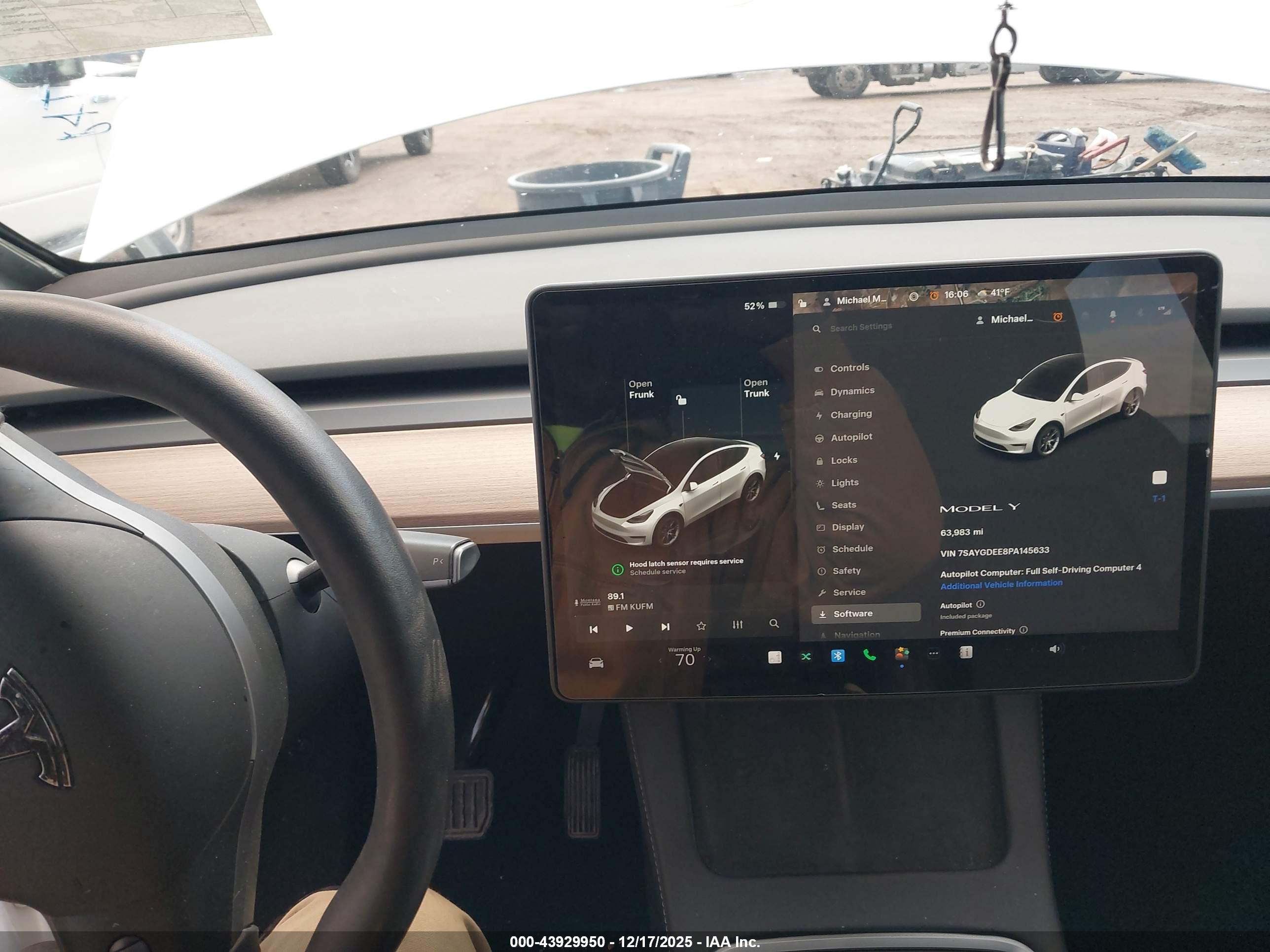 TESLA MODEL image 7