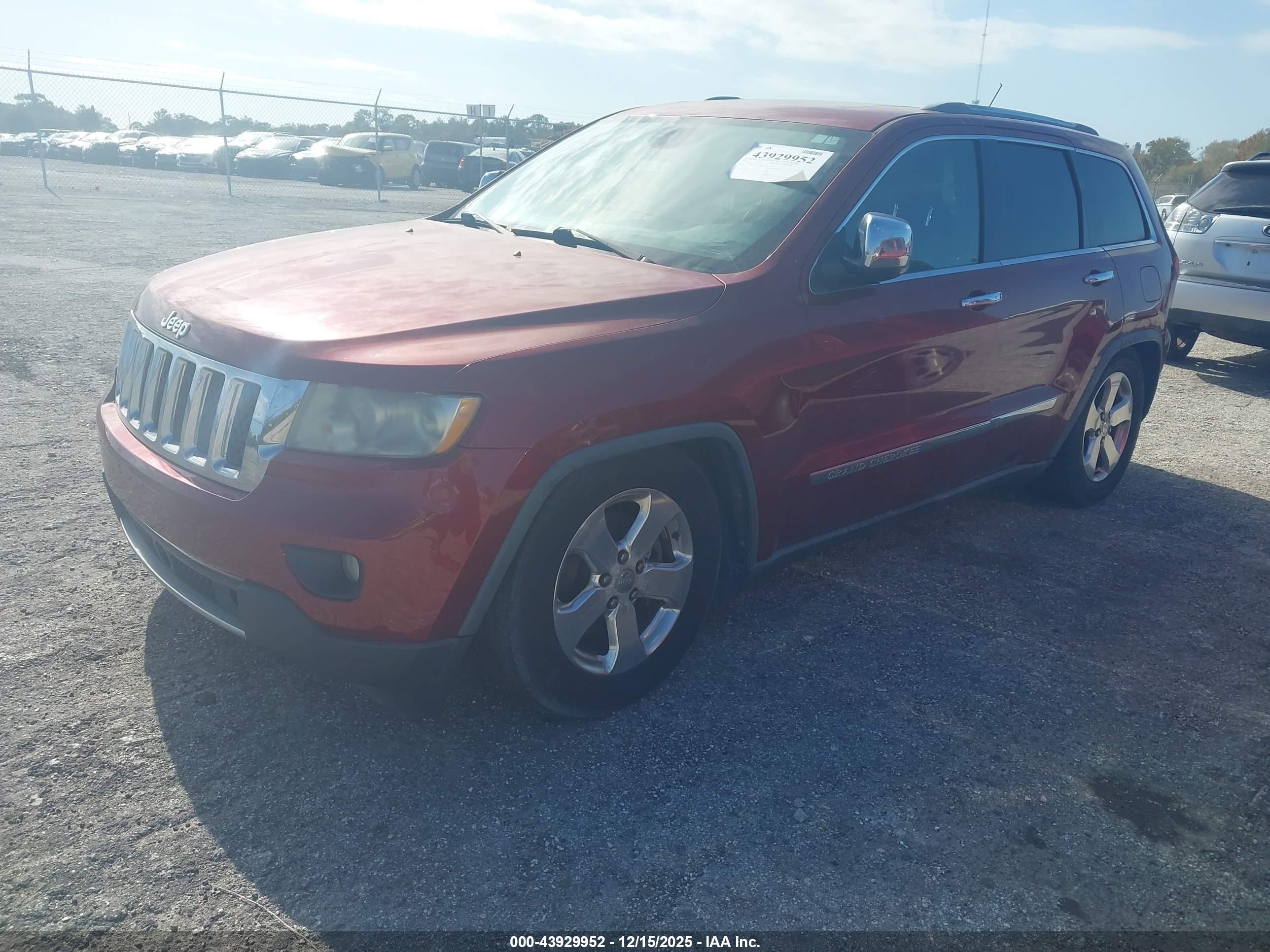 JEEP GRAND image 2