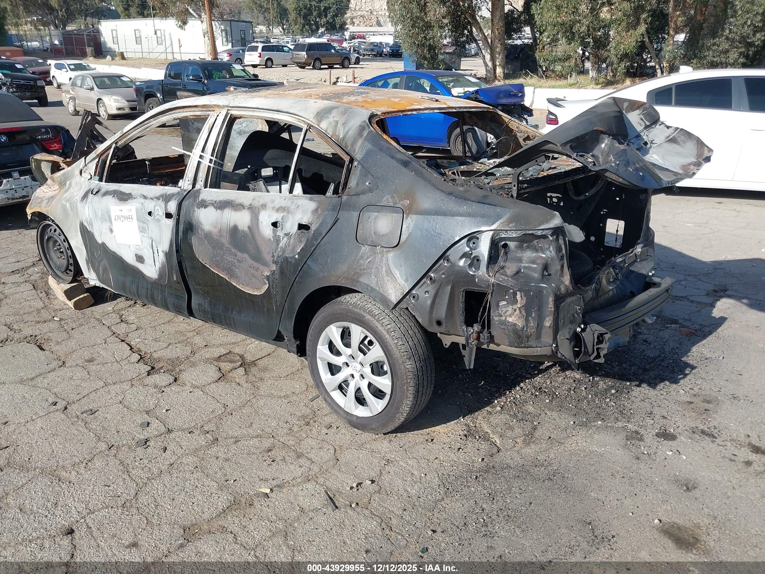 TOYOTA COROLLA image 3