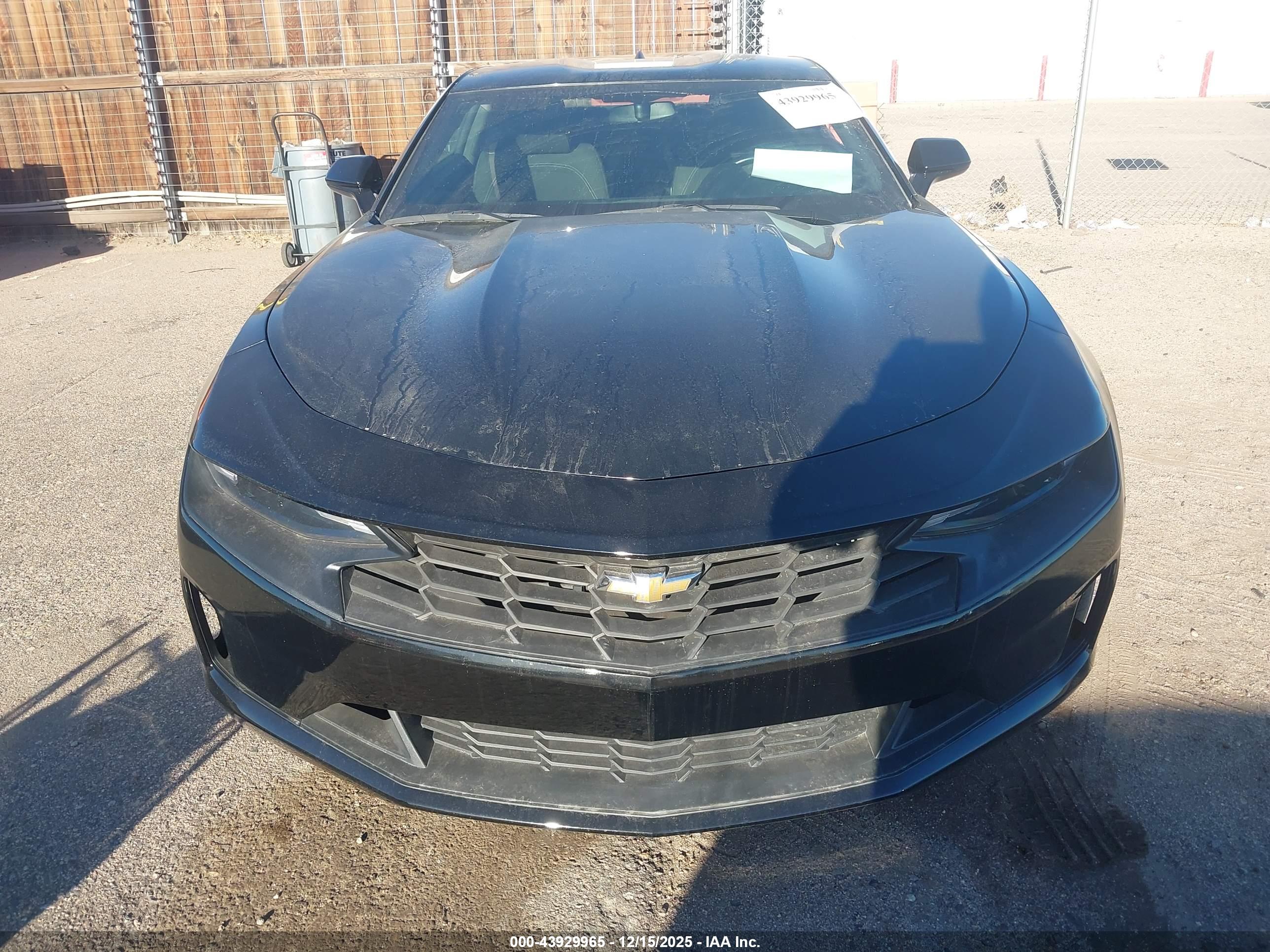 CHEVROLET CAMARO image 6