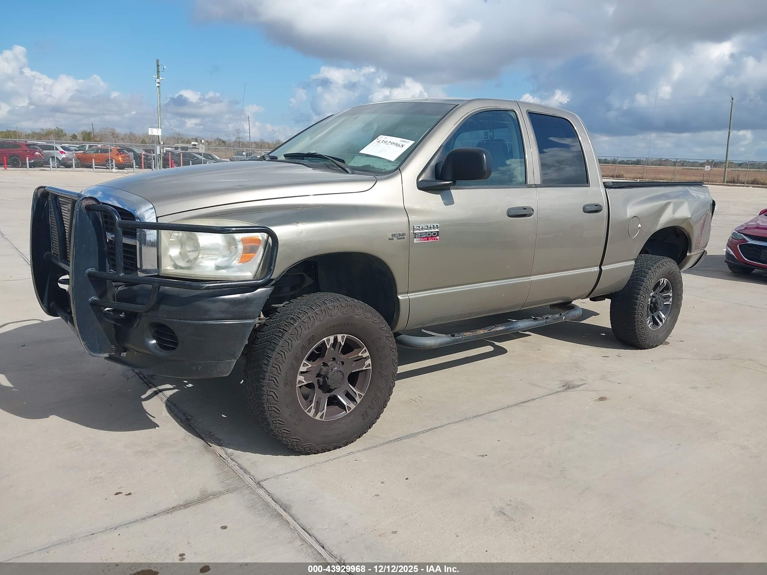 DODGE RAM image 2