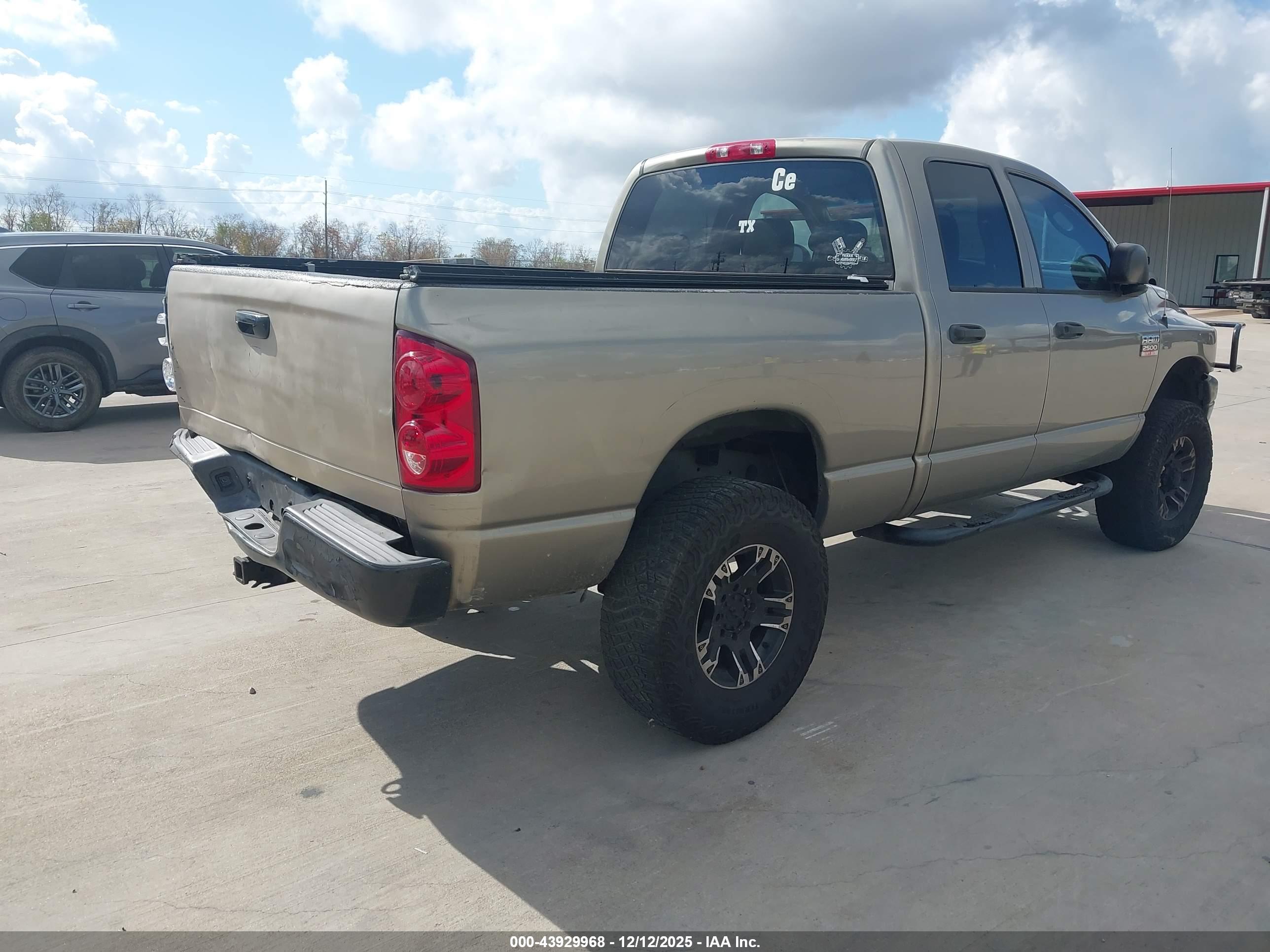 DODGE RAM image 4