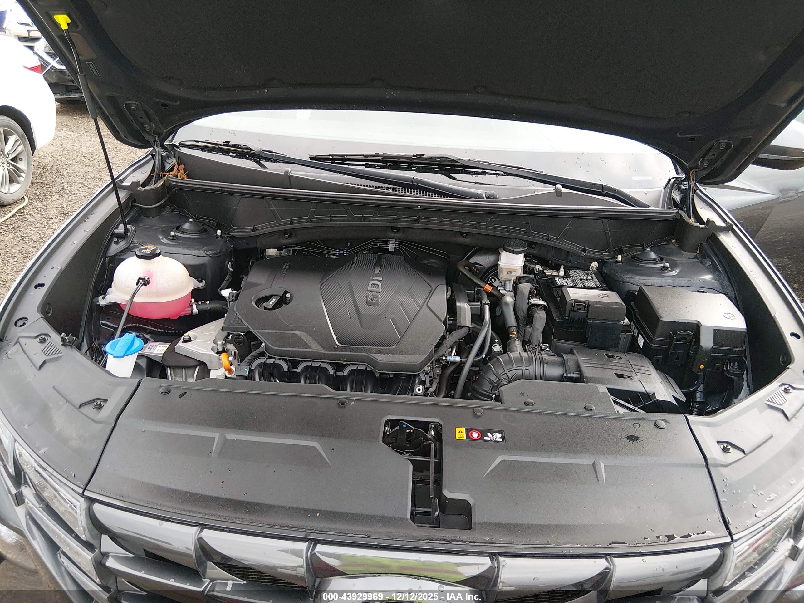 HYUNDAI TUCSON image 10