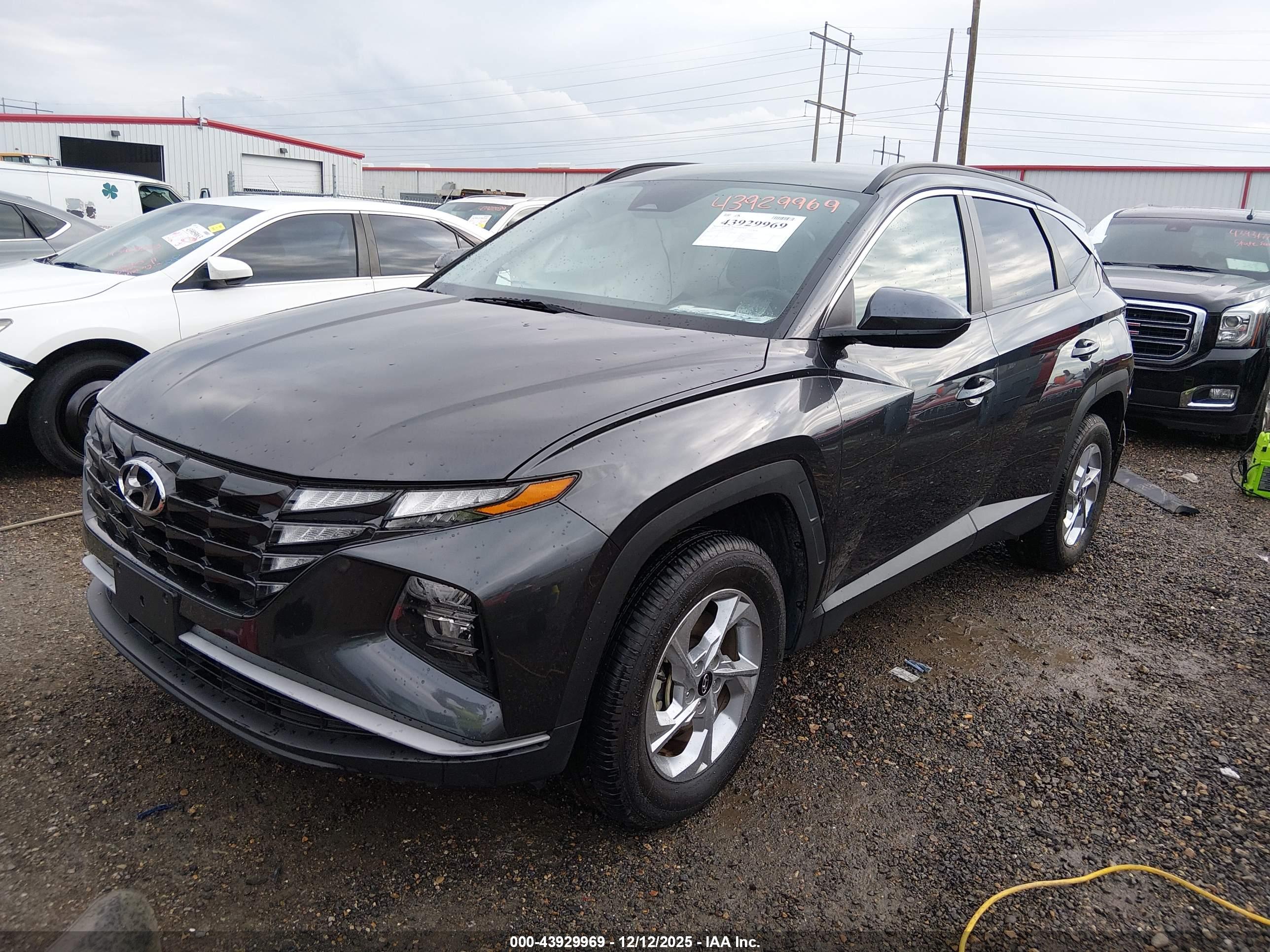 HYUNDAI TUCSON image 2