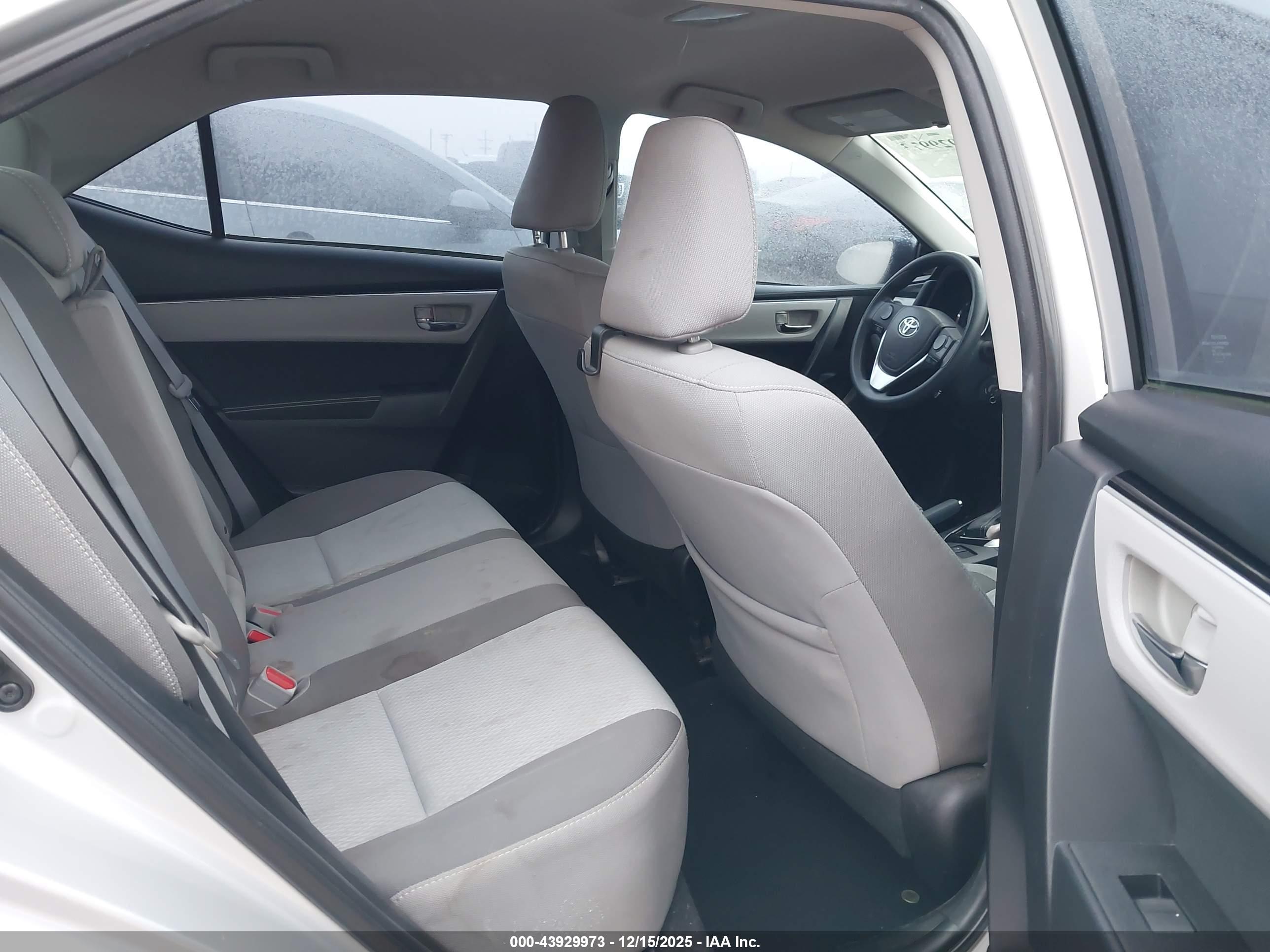 TOYOTA COROLLA image 8