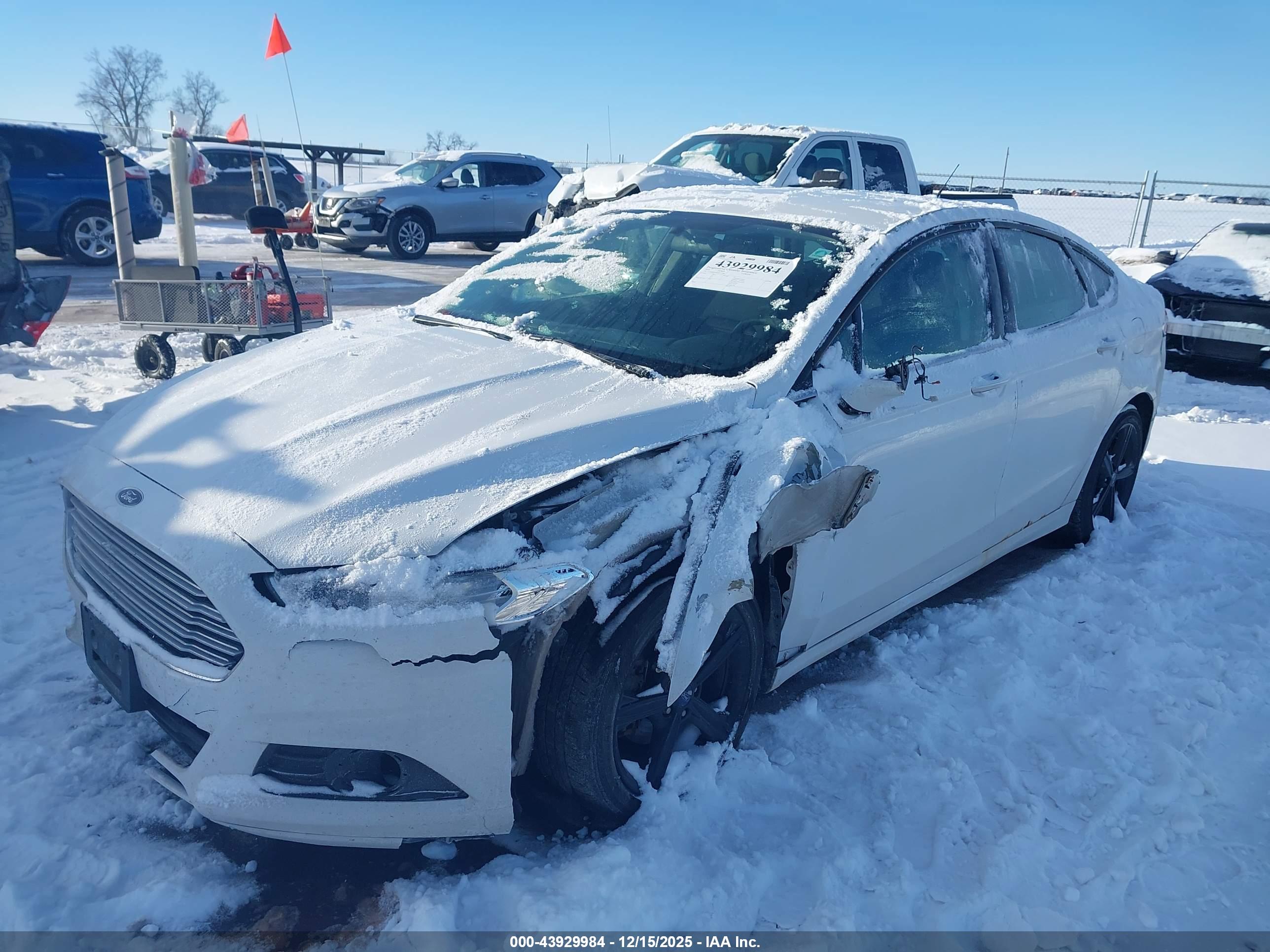 FORD FUSION image 2