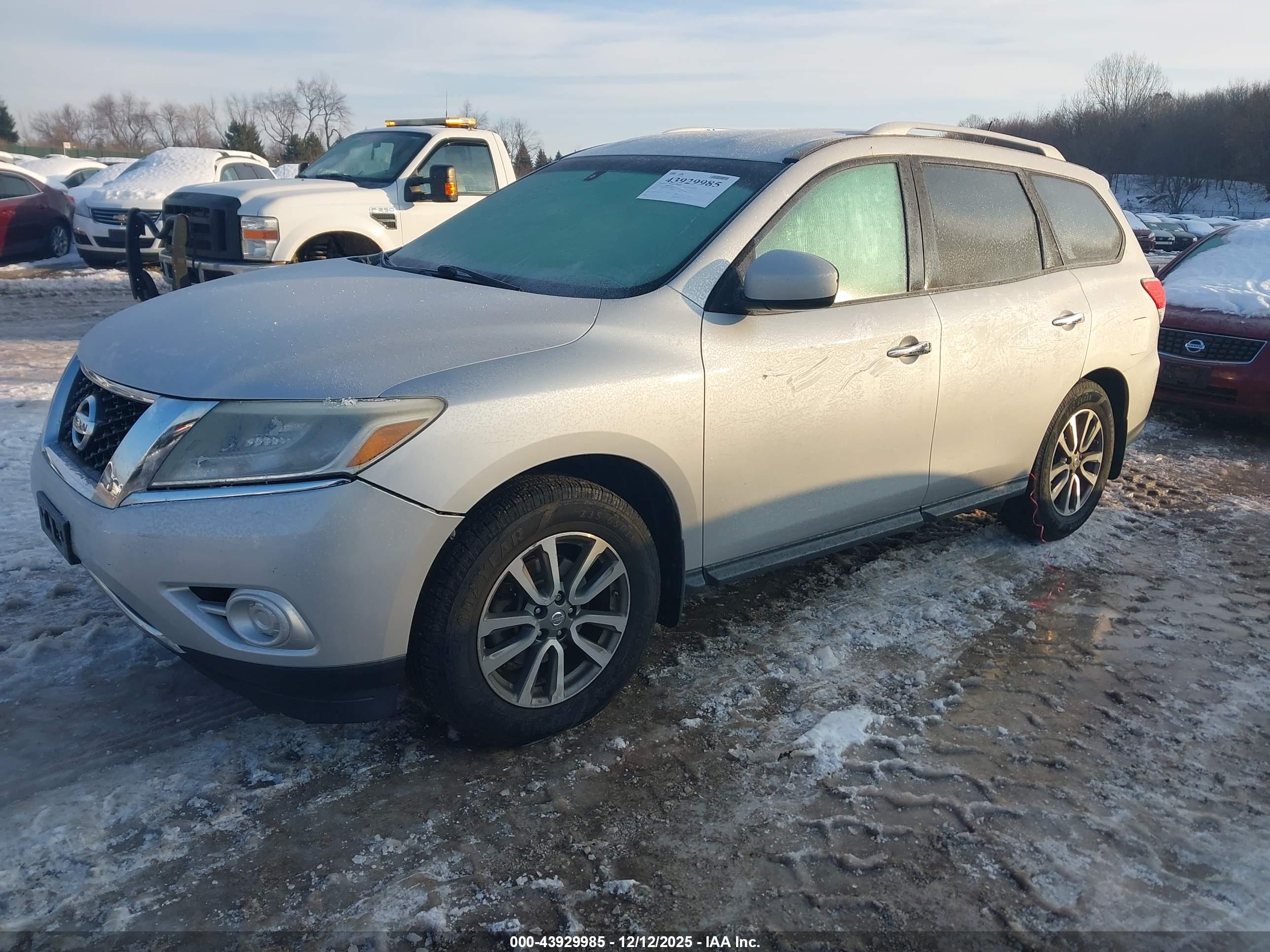 NISSAN PATHFINDER image 2