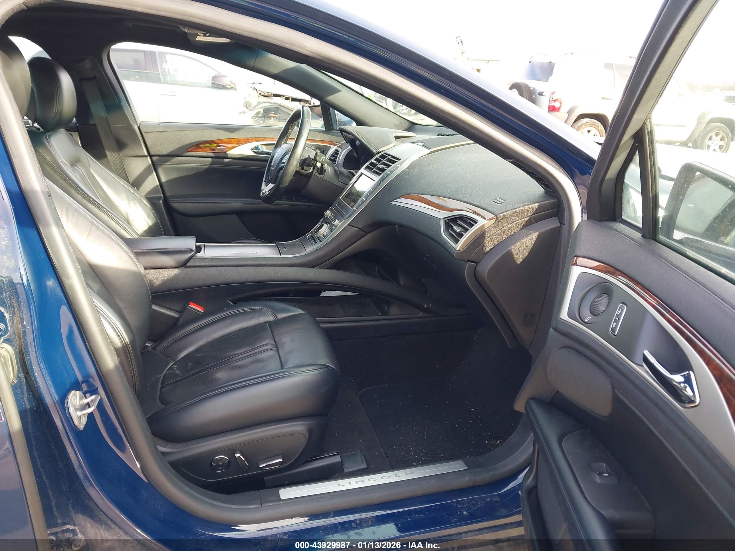 LINCOLN MKZ image 5