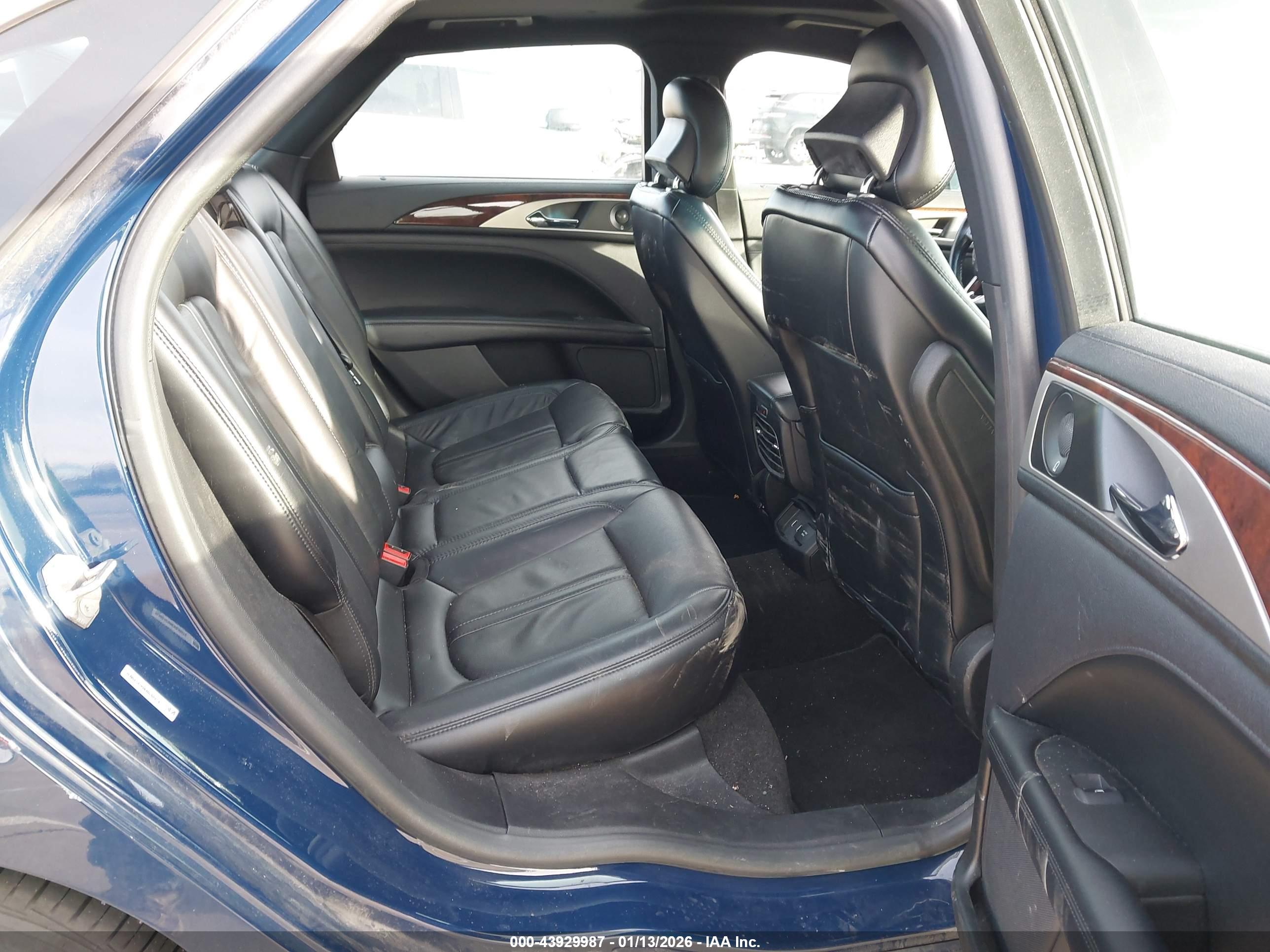 LINCOLN MKZ image 8