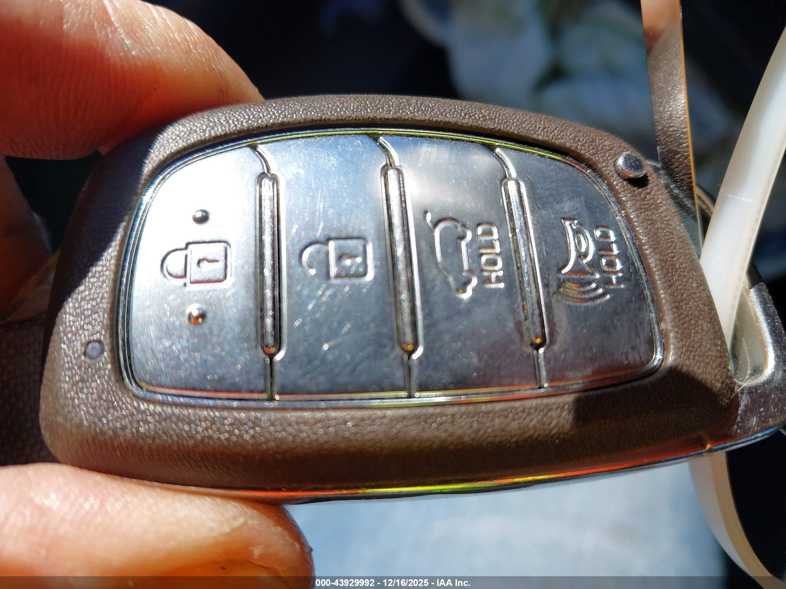 HYUNDAI IONIQ image 11