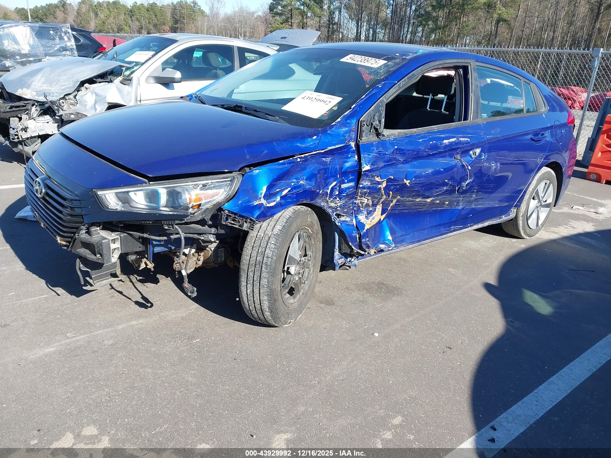 HYUNDAI IONIQ image 2