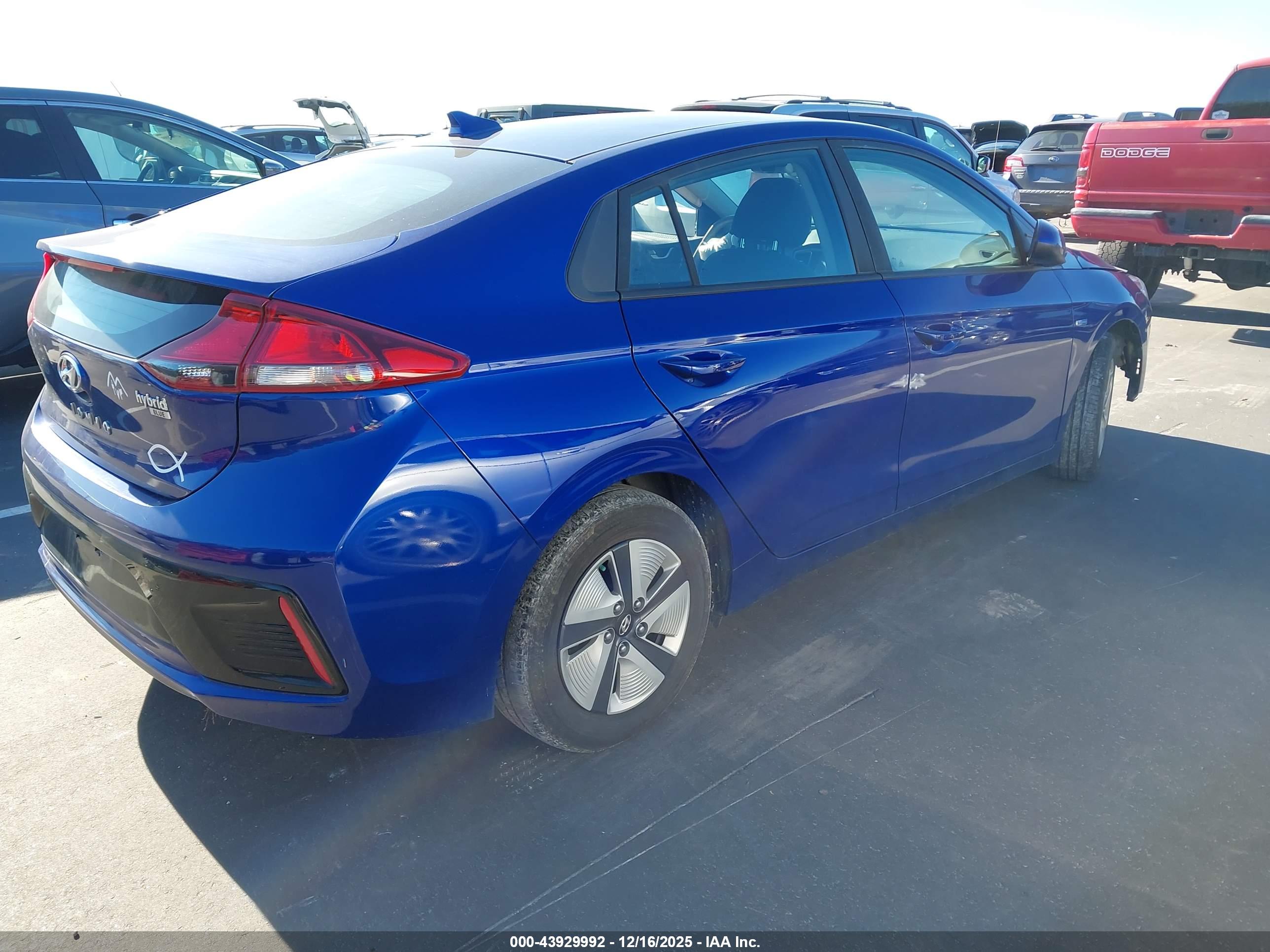 HYUNDAI IONIQ image 4